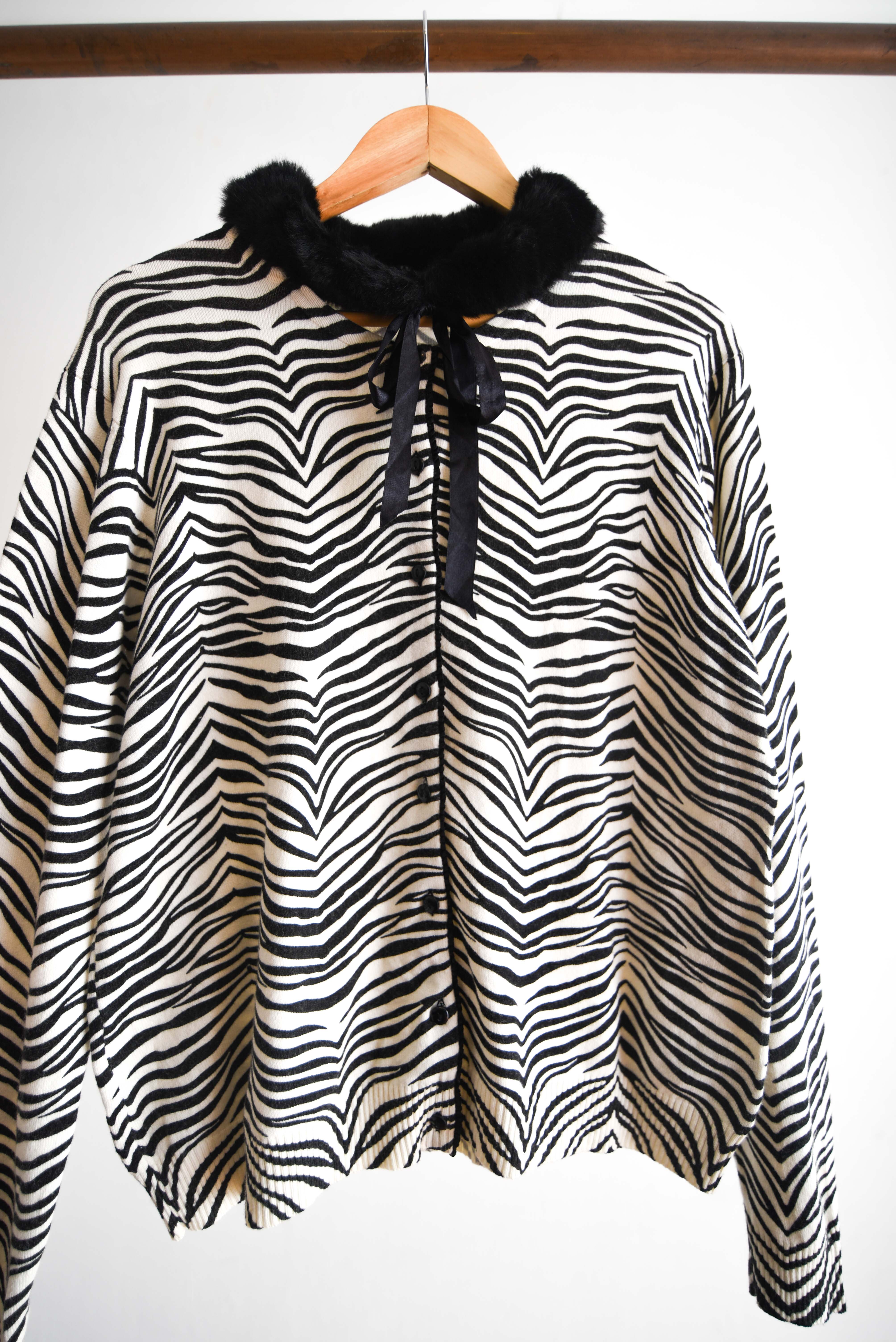 Cardigan zebra lazito