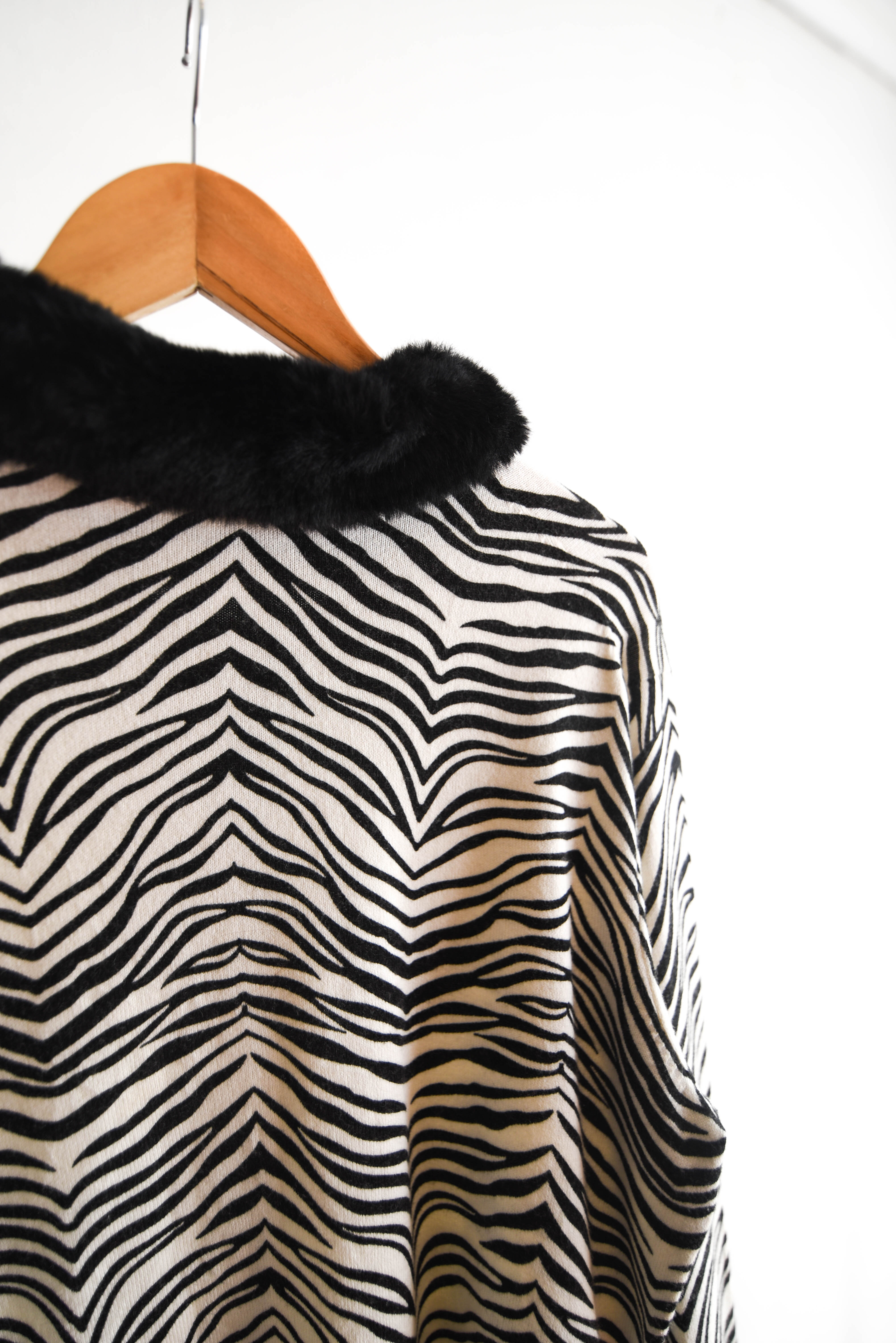 Cardigan zebra lazito