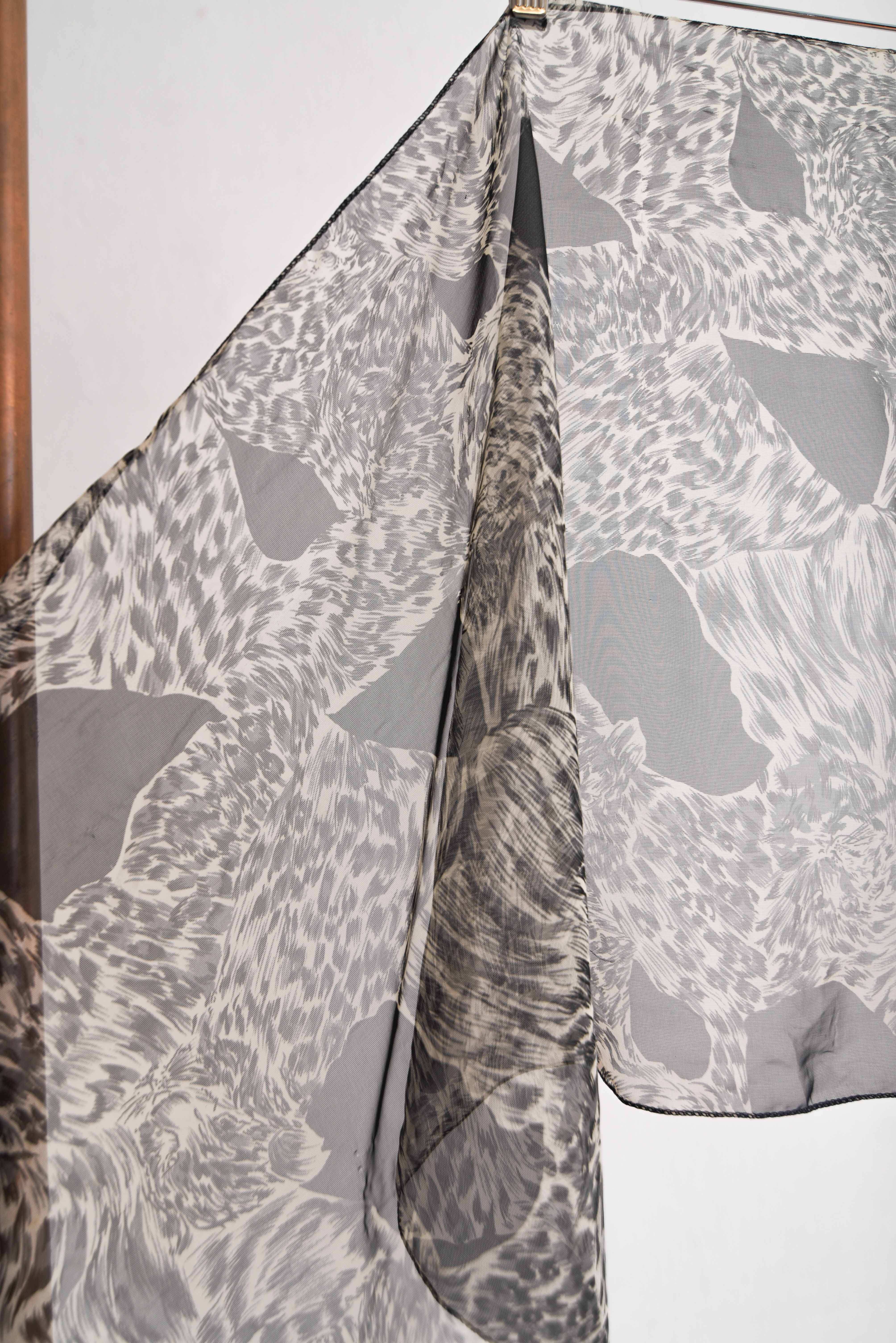 Pañuelo traslucido felinos