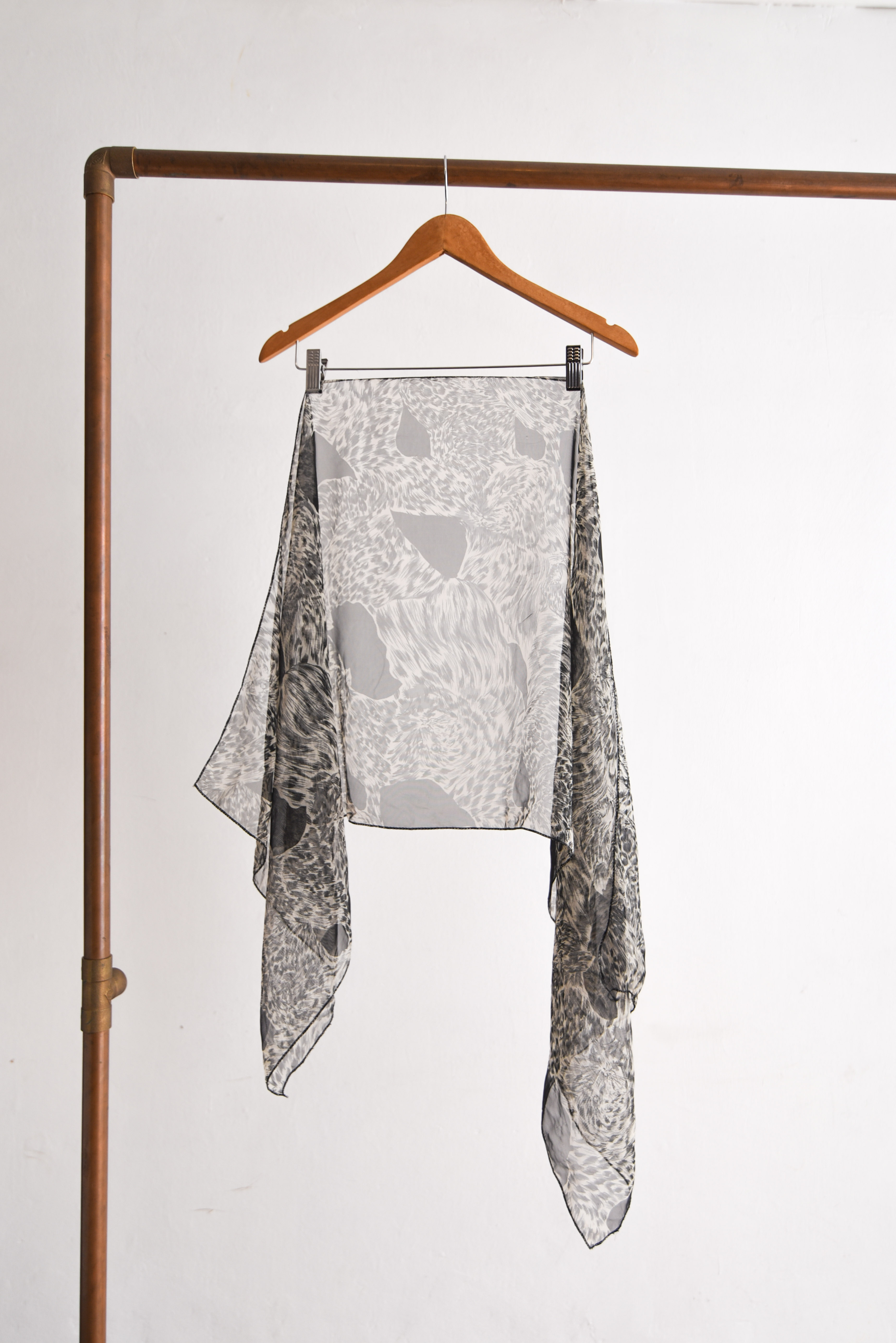 Pañuelo traslucido felinos