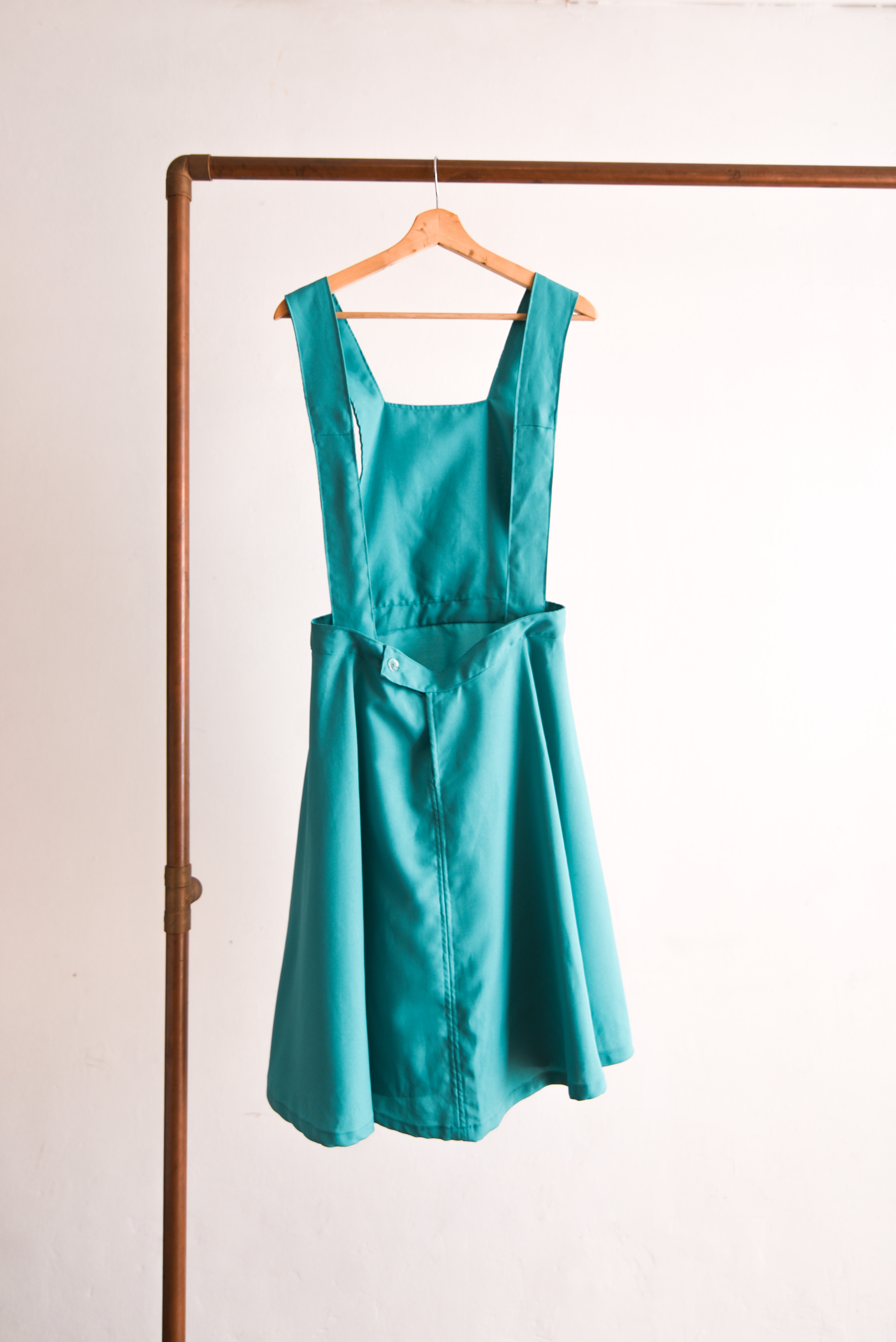 Vestido jardinera turquesa