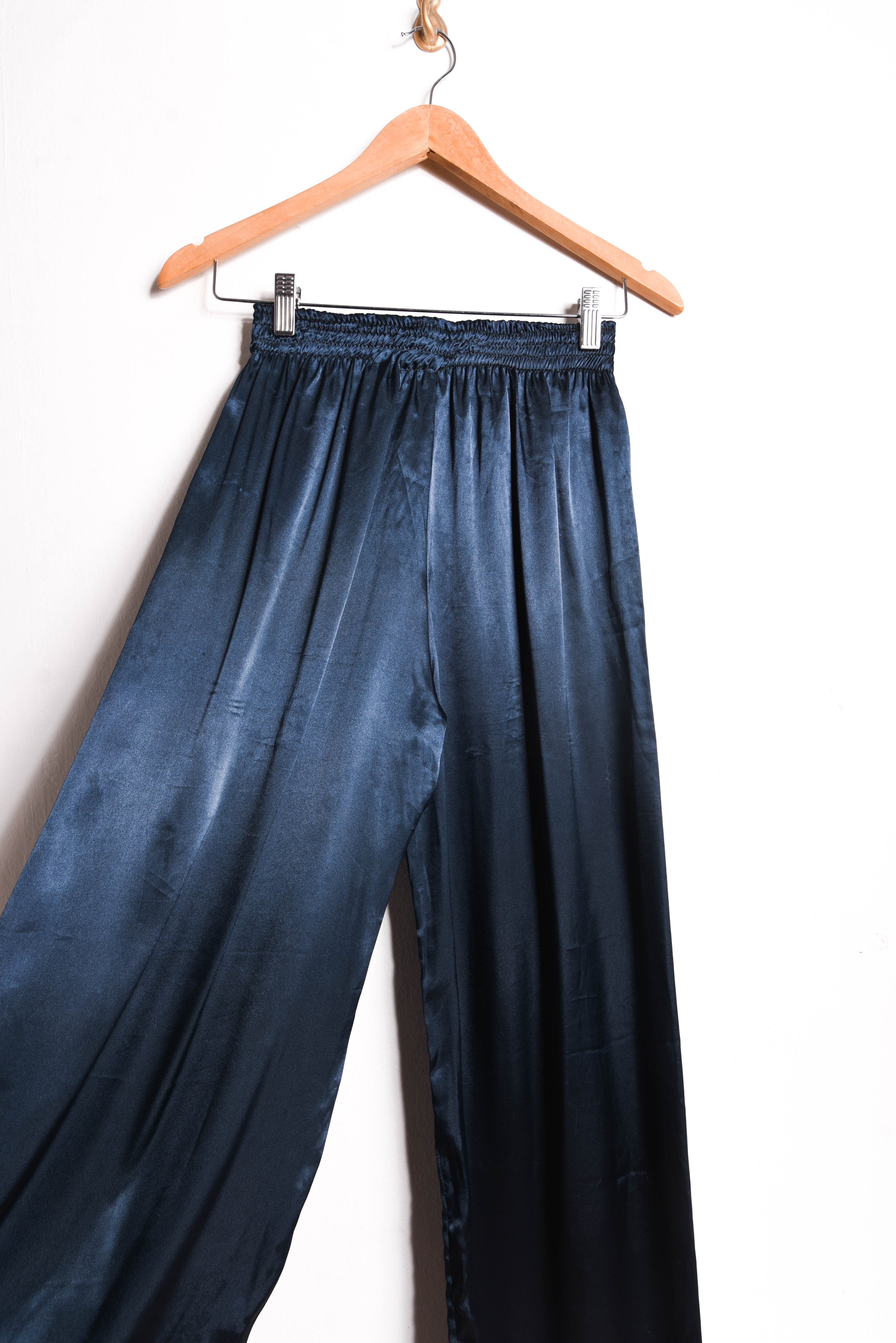 Pantalón lencero satín azul petroleo