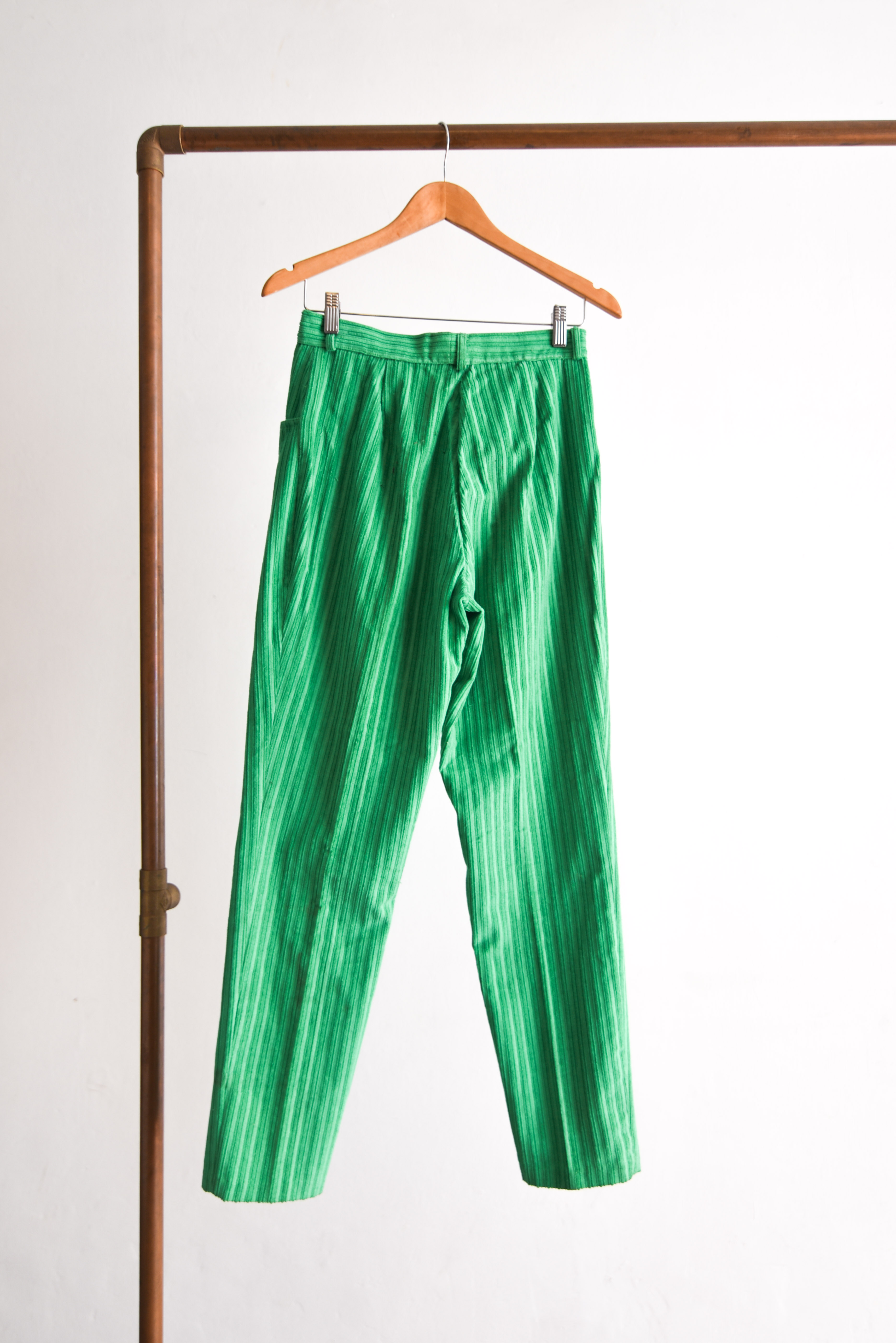 Pantalón cotelé tiro alto verde vintage