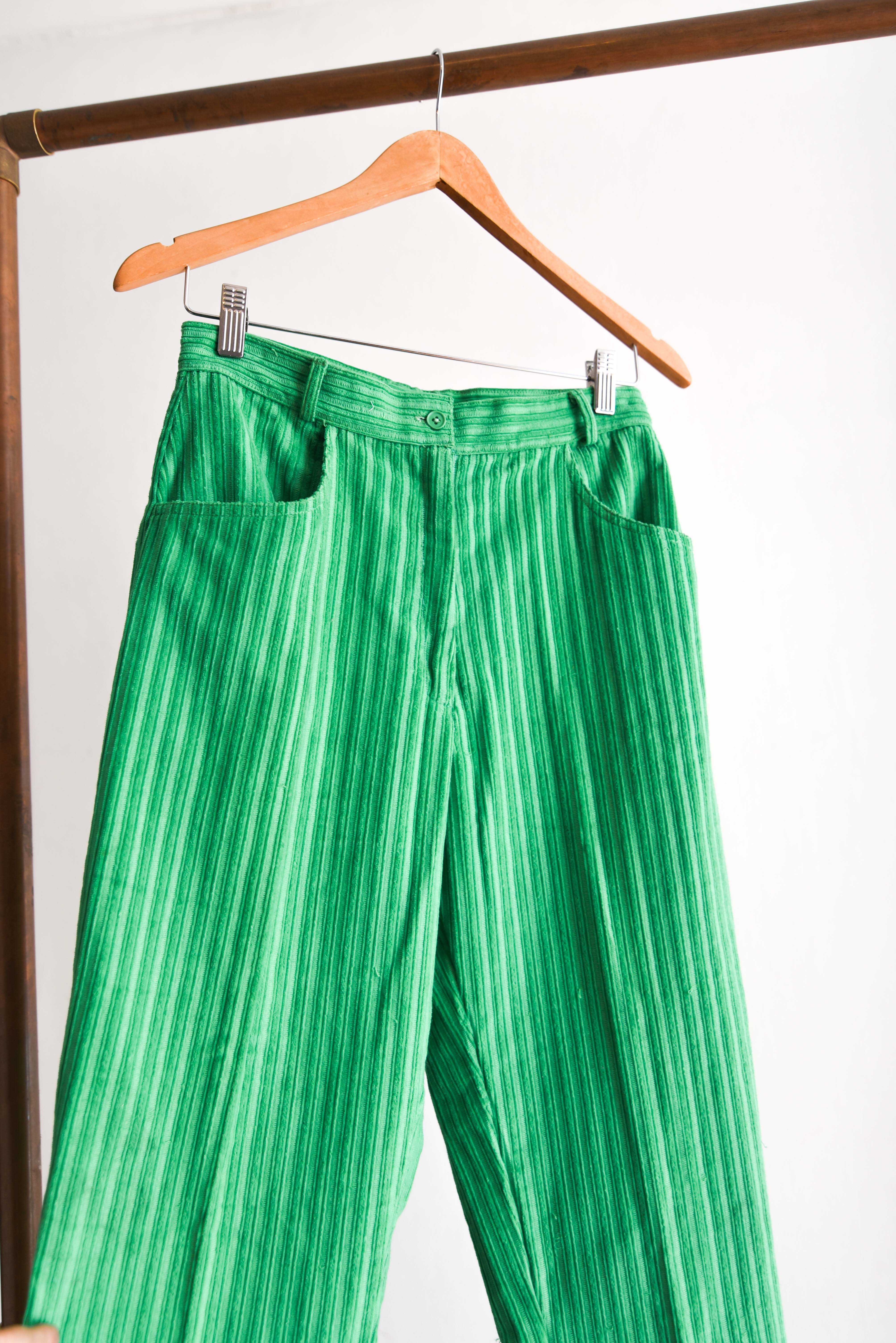 Pantalón cotelé tiro alto verde vintage