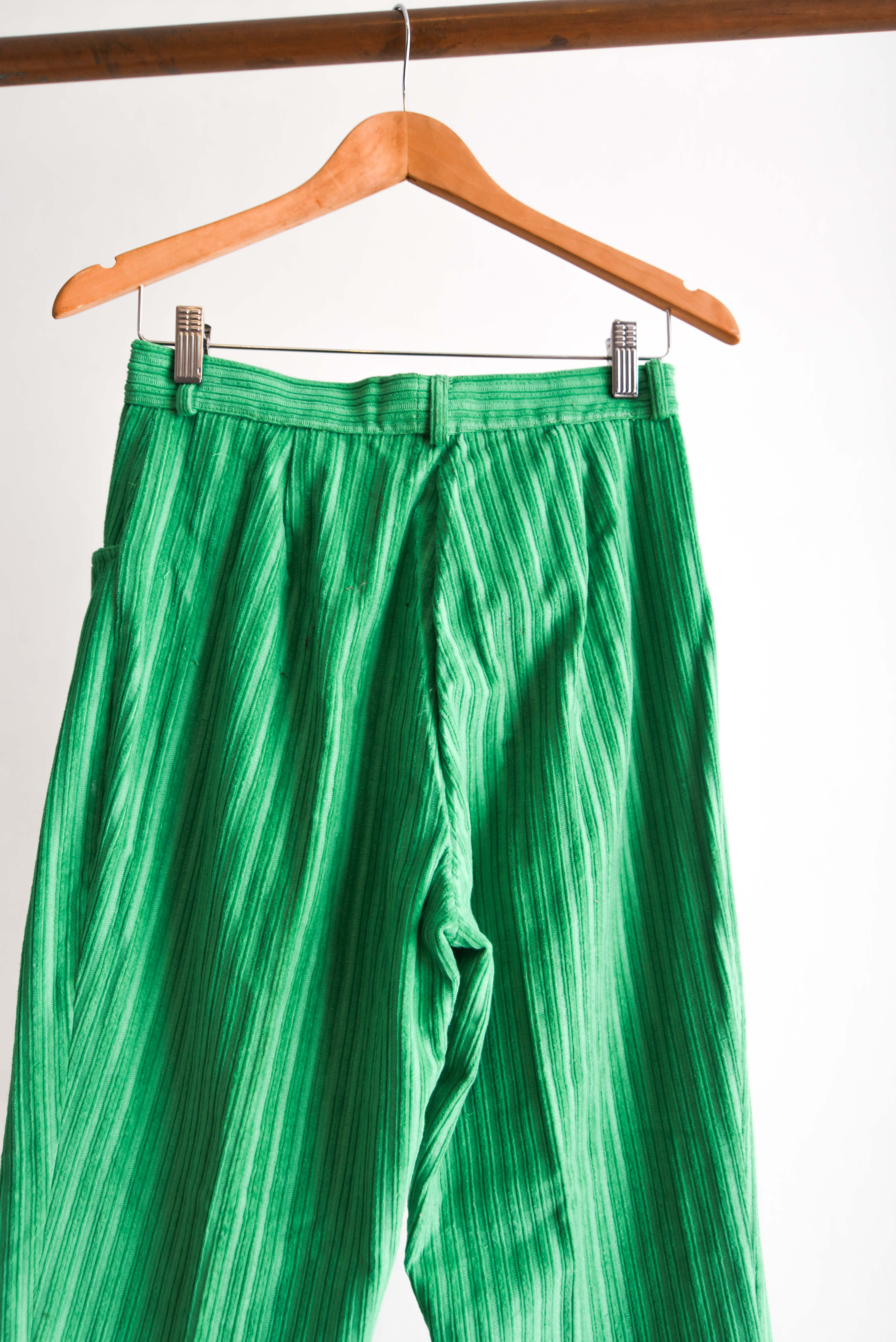 Pantalón cotelé tiro alto verde vintage
