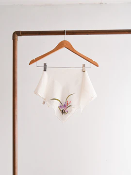 Pañuelo marfil seda floral