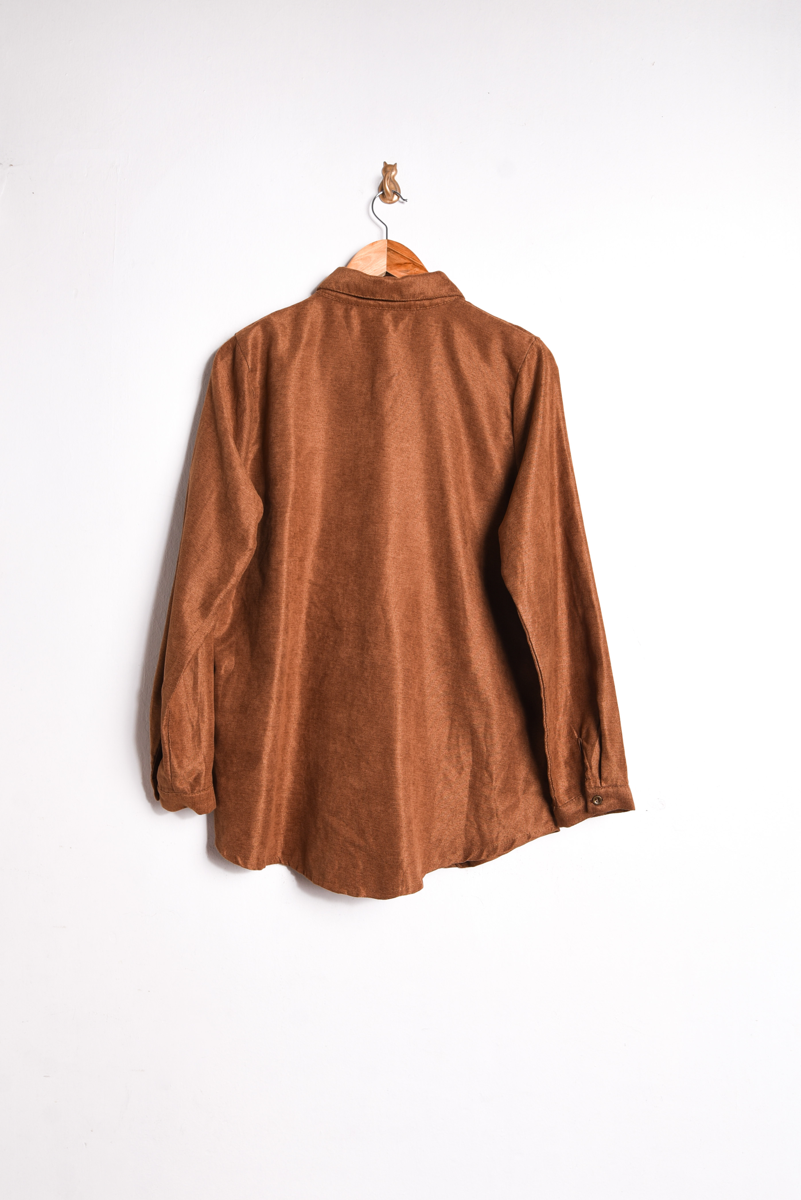 Camisa otoñal bordada