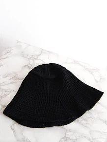 Sombrero tejido negro