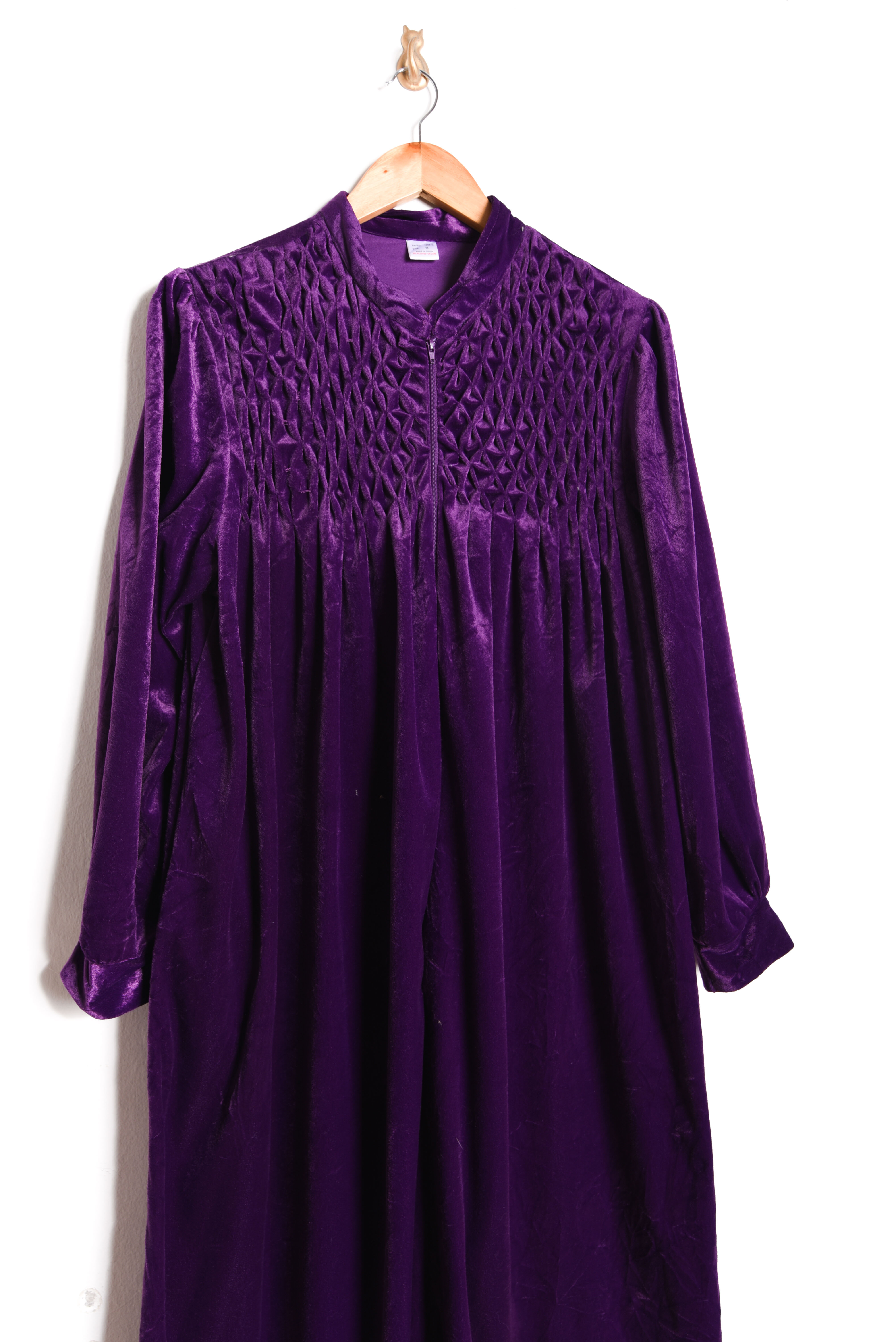 Bata lencera purple velvet