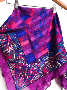 Pañuelo morado paisley