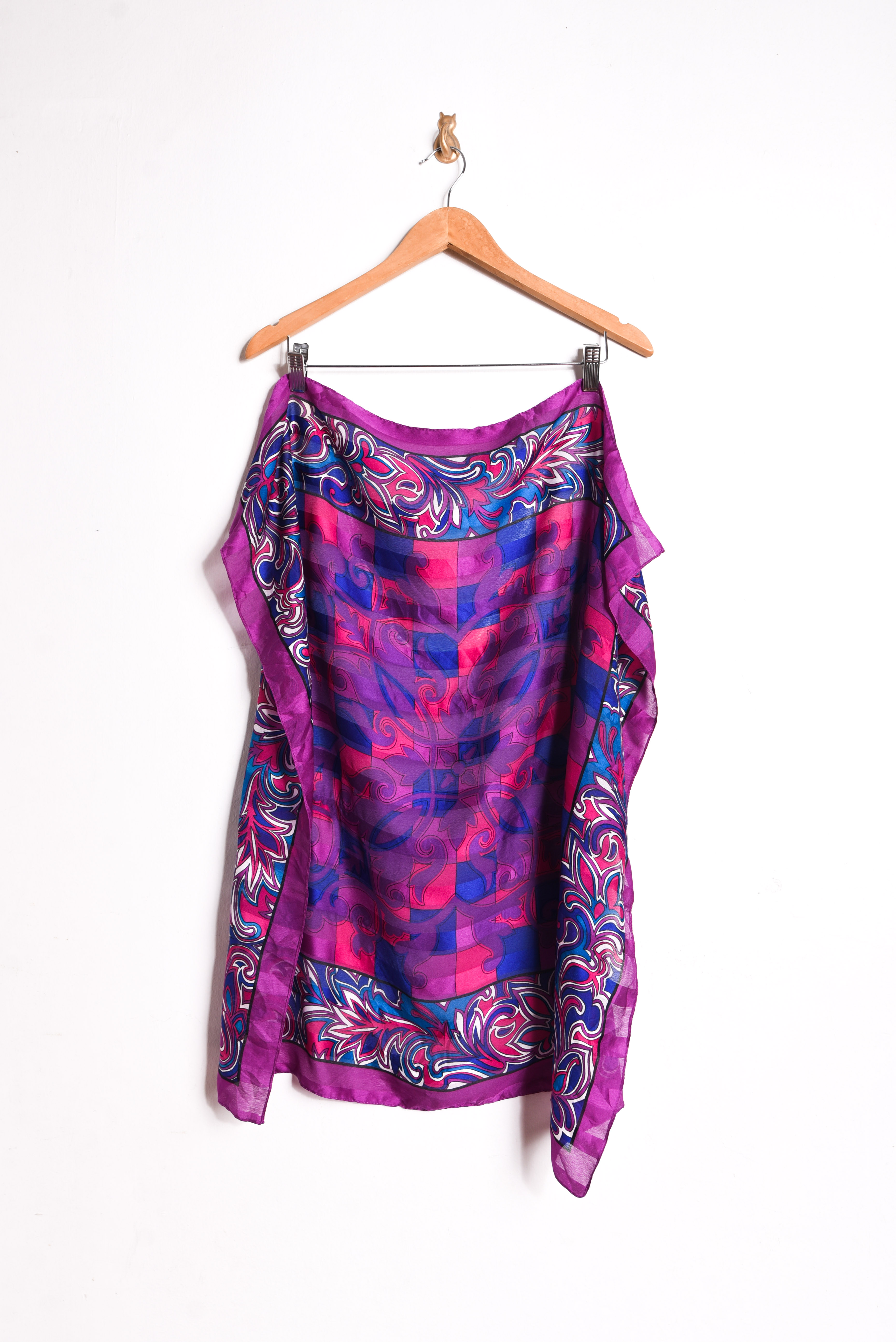 Pañuelo morado paisley