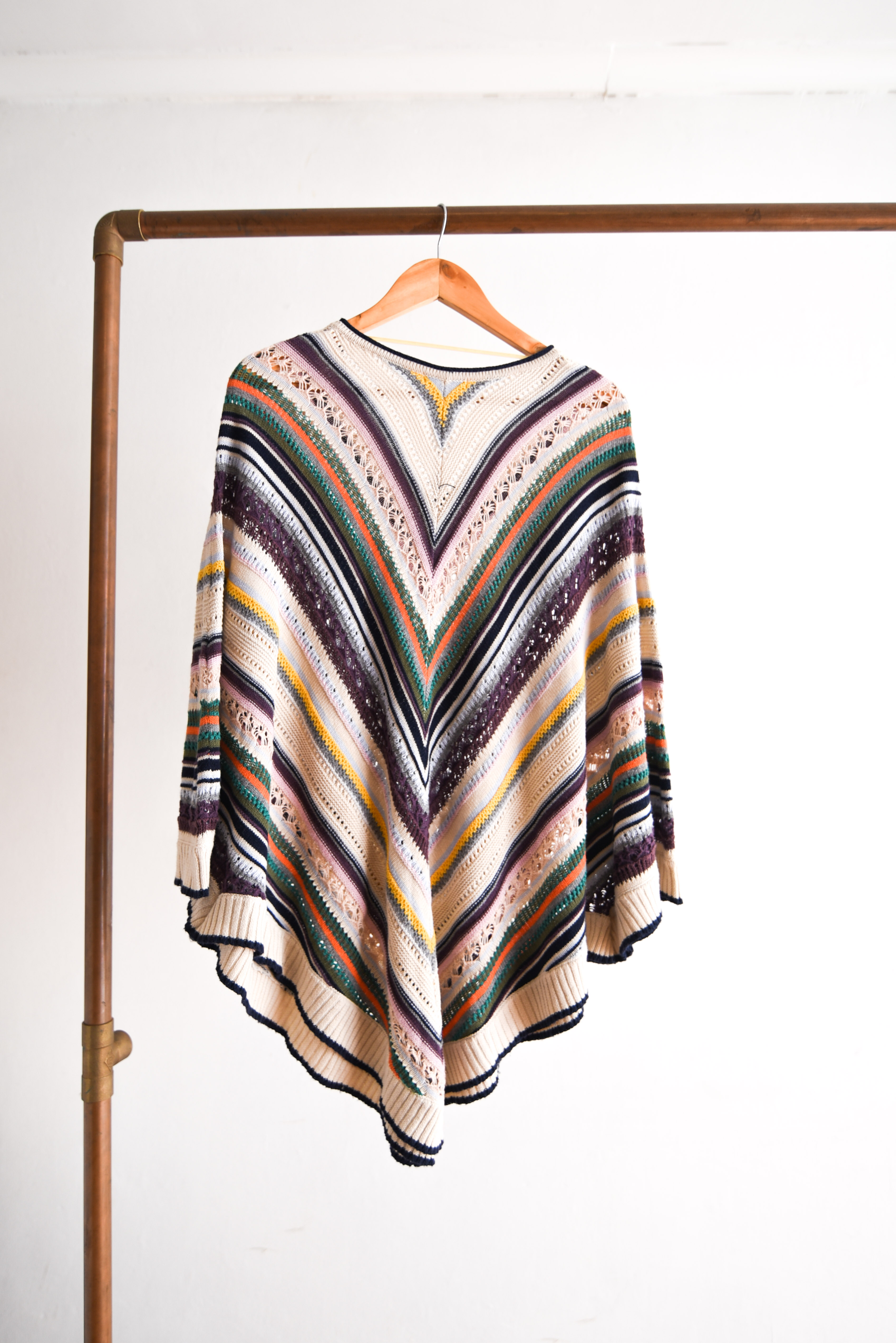 Chaleco poncho rayado diagonal