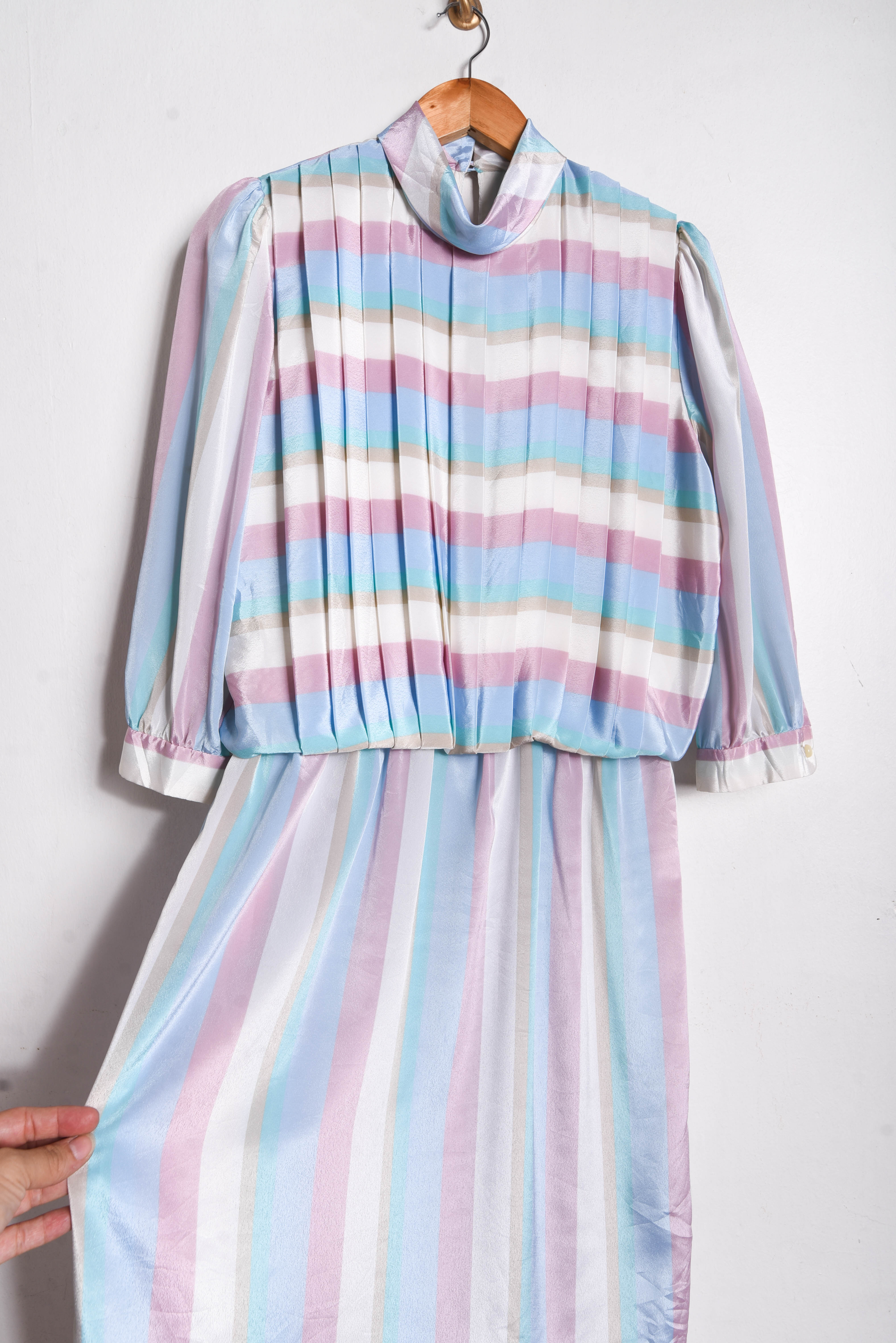 Vestido satín pastel 80's