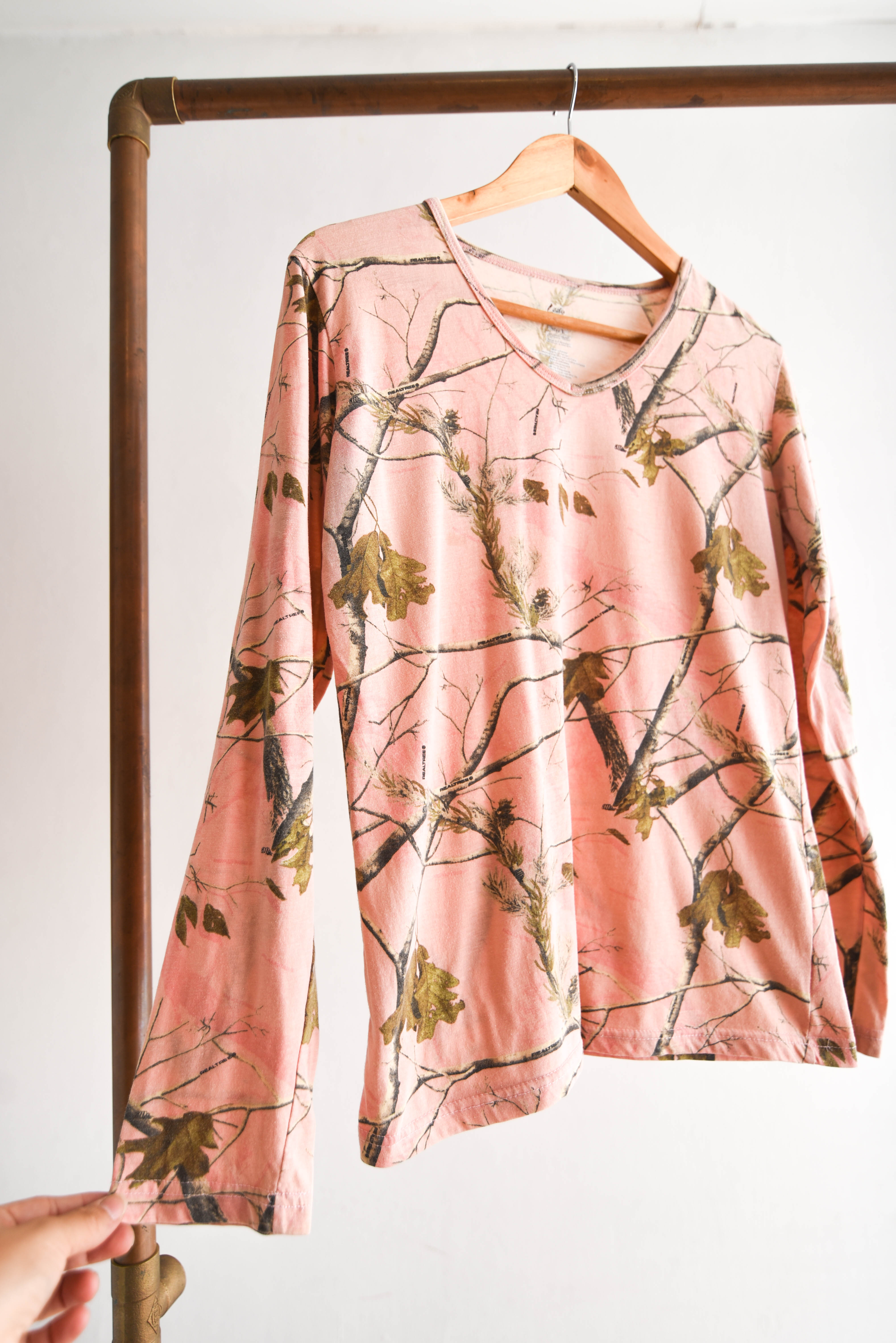 Polera rosada Realtree