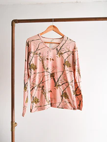Polera rosada Realtree
