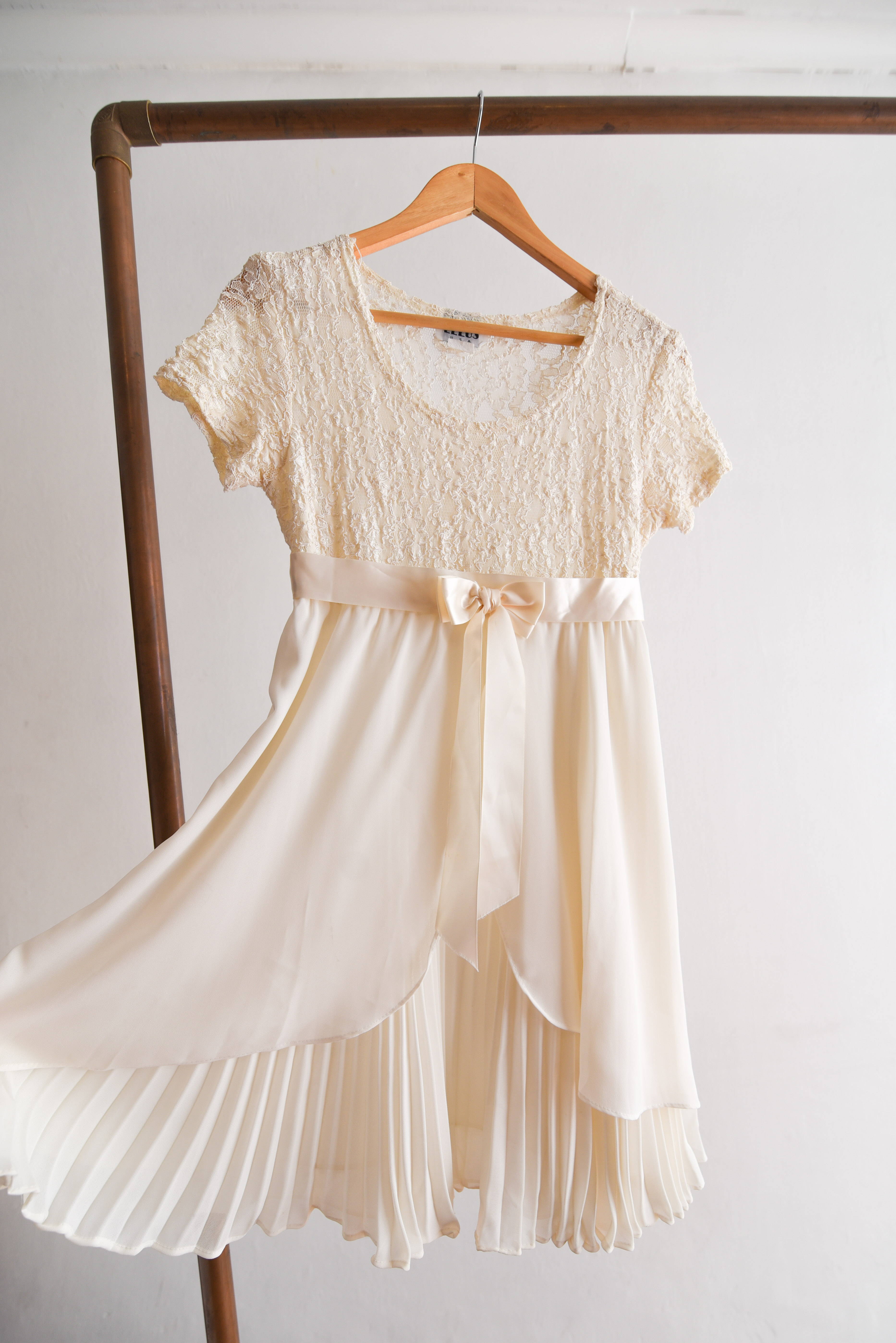 Vestido marfil 90s plisado