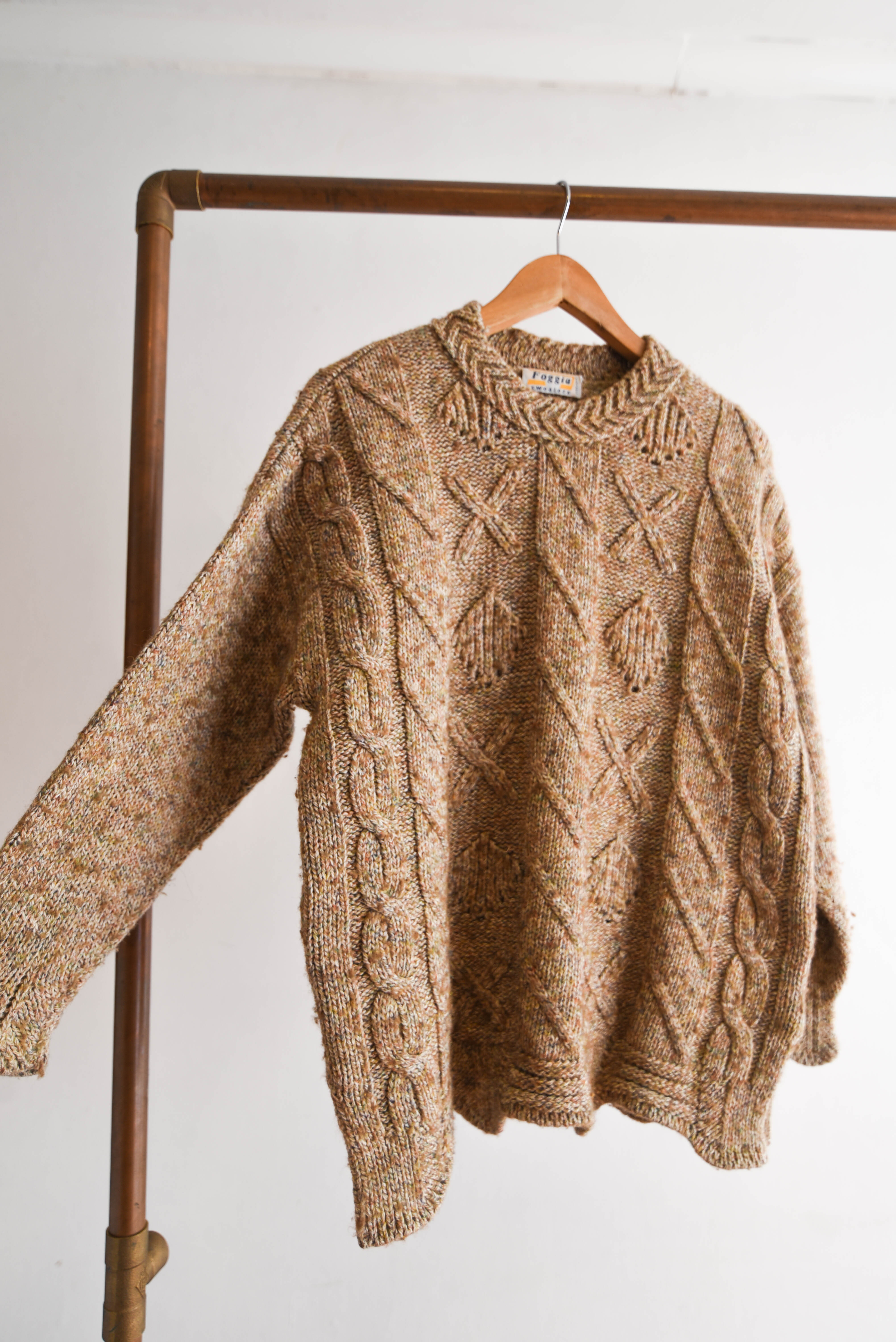 Chaleco café trenzado made in Chile