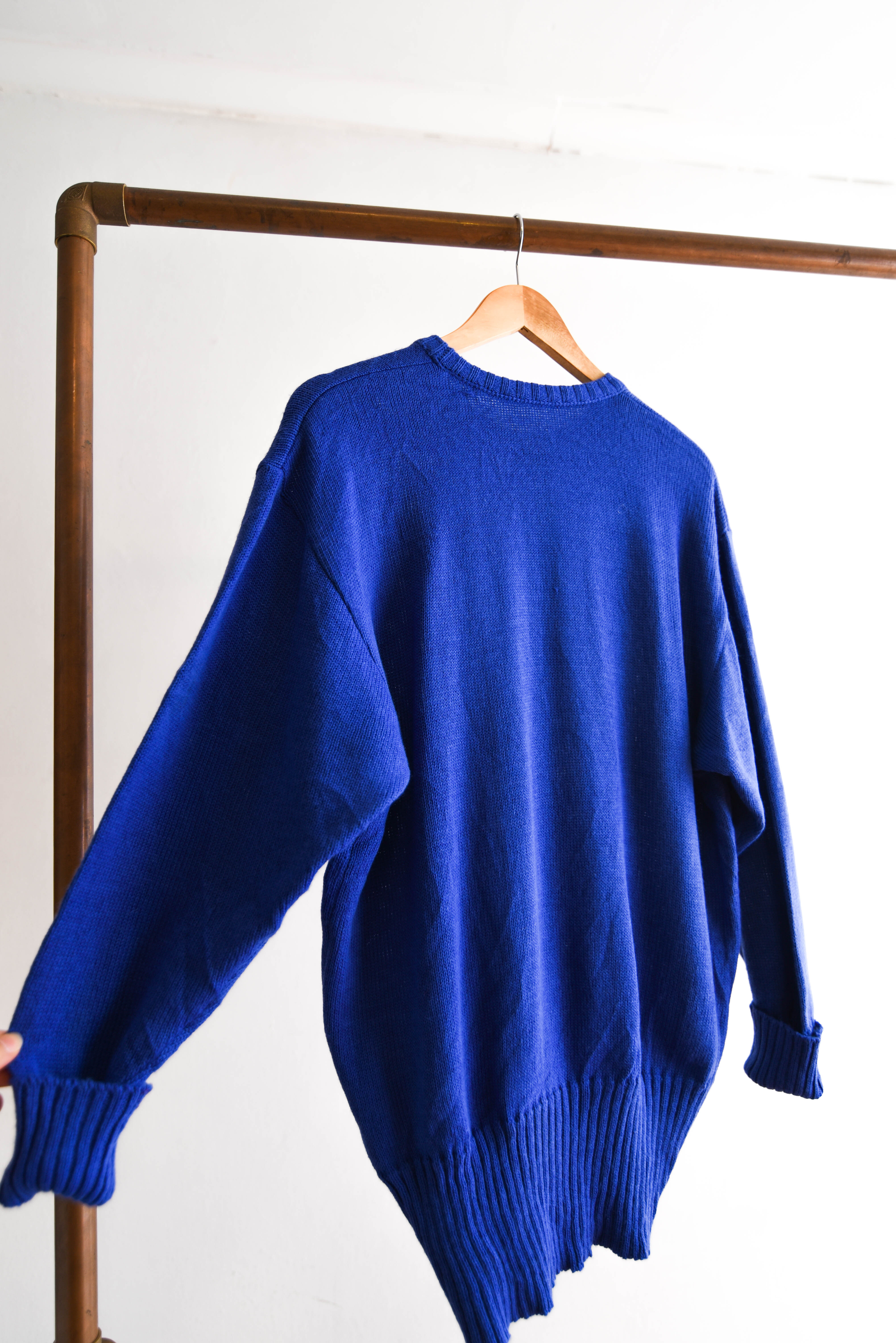 Chaleco vintage azul klein bordado