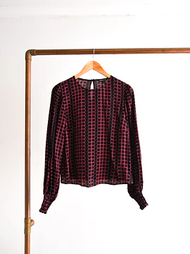 Blusa negra pink circulos