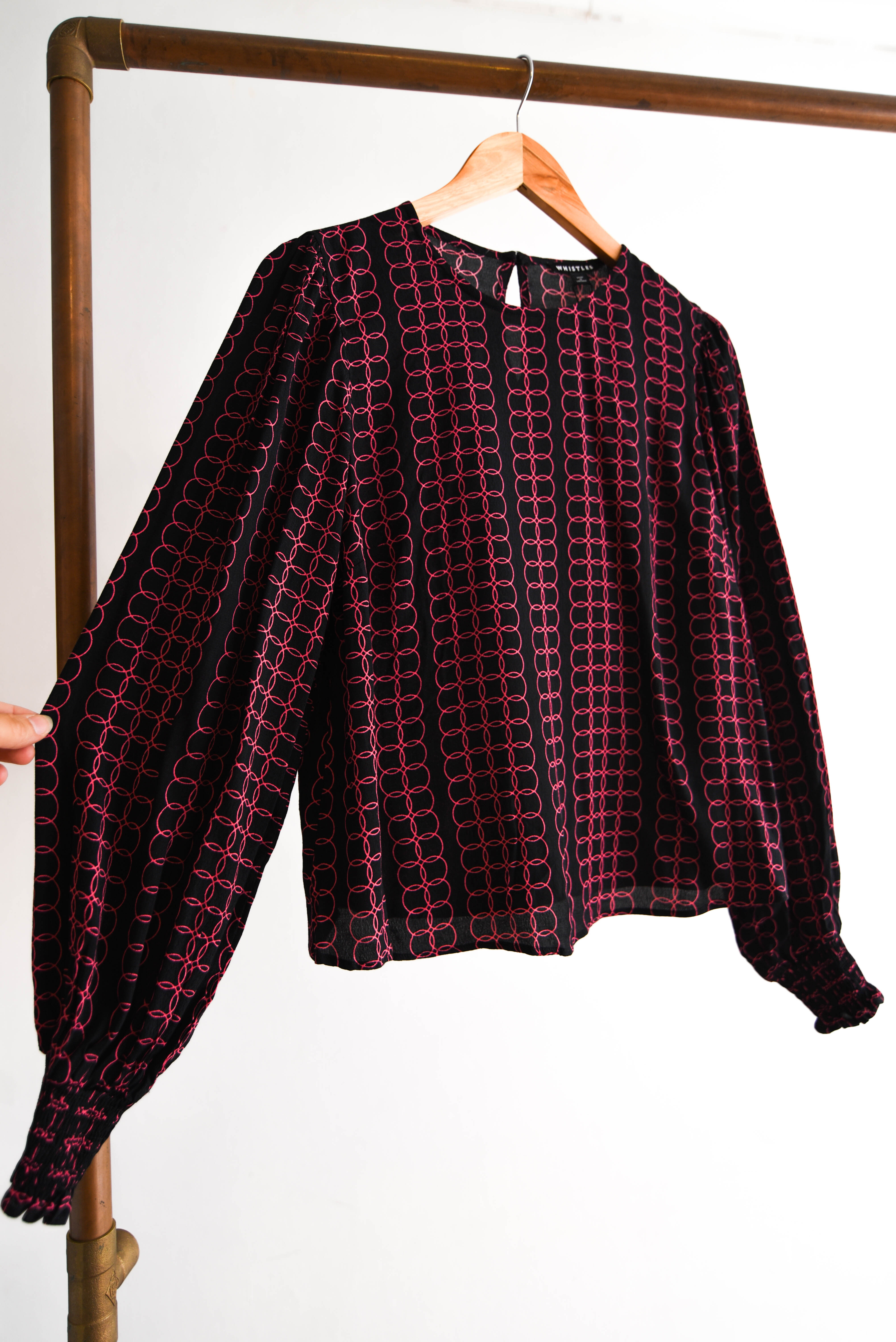 Blusa negra pink circulos