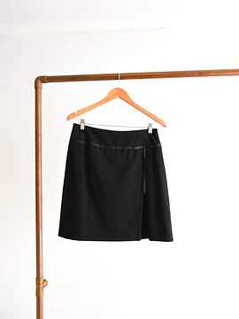 Falda negra lazito 90s