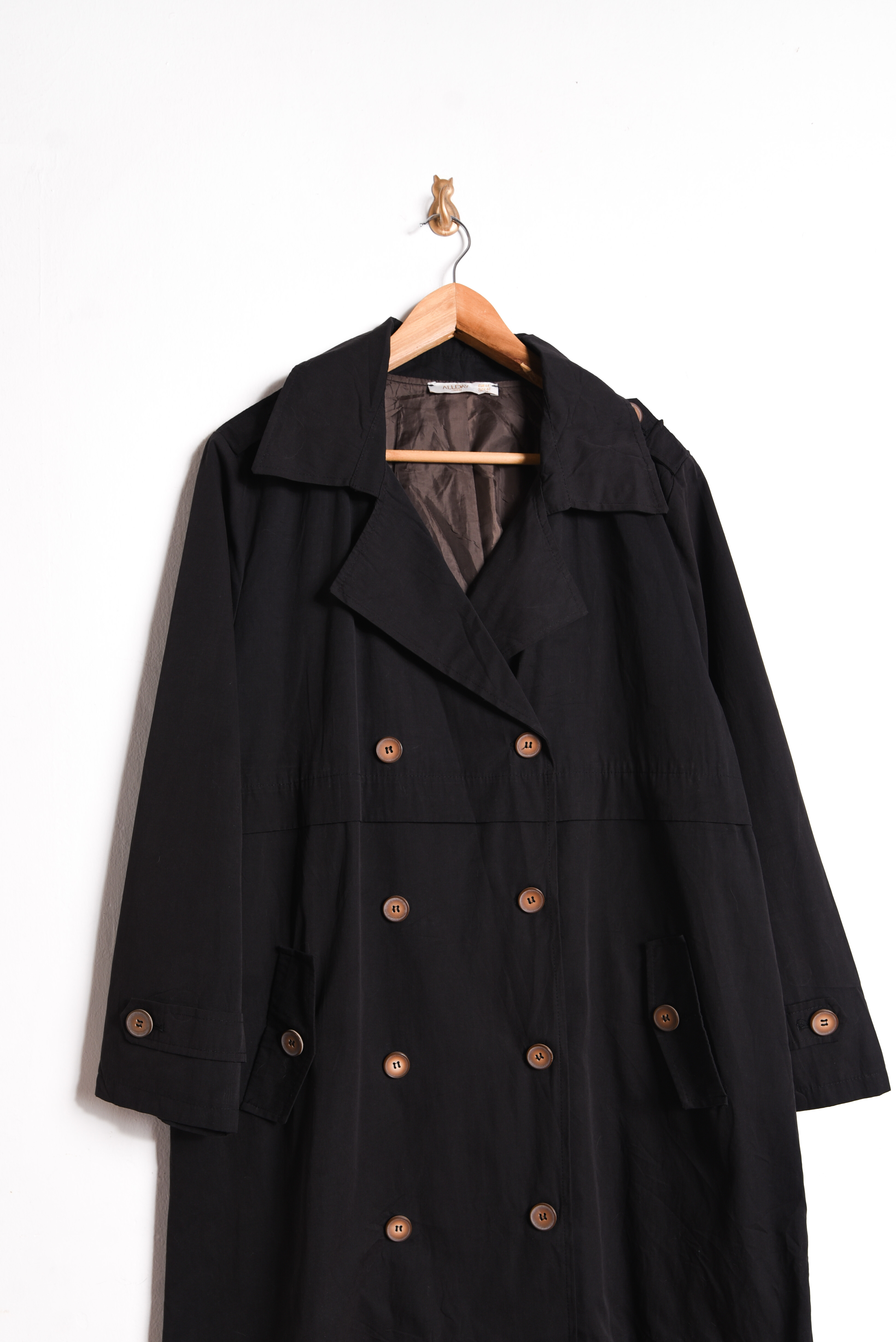 Trench negro botones