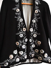 Cardigan black bordado 90s