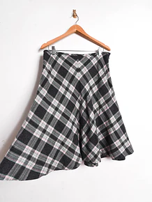 Falda grafito tartán midi