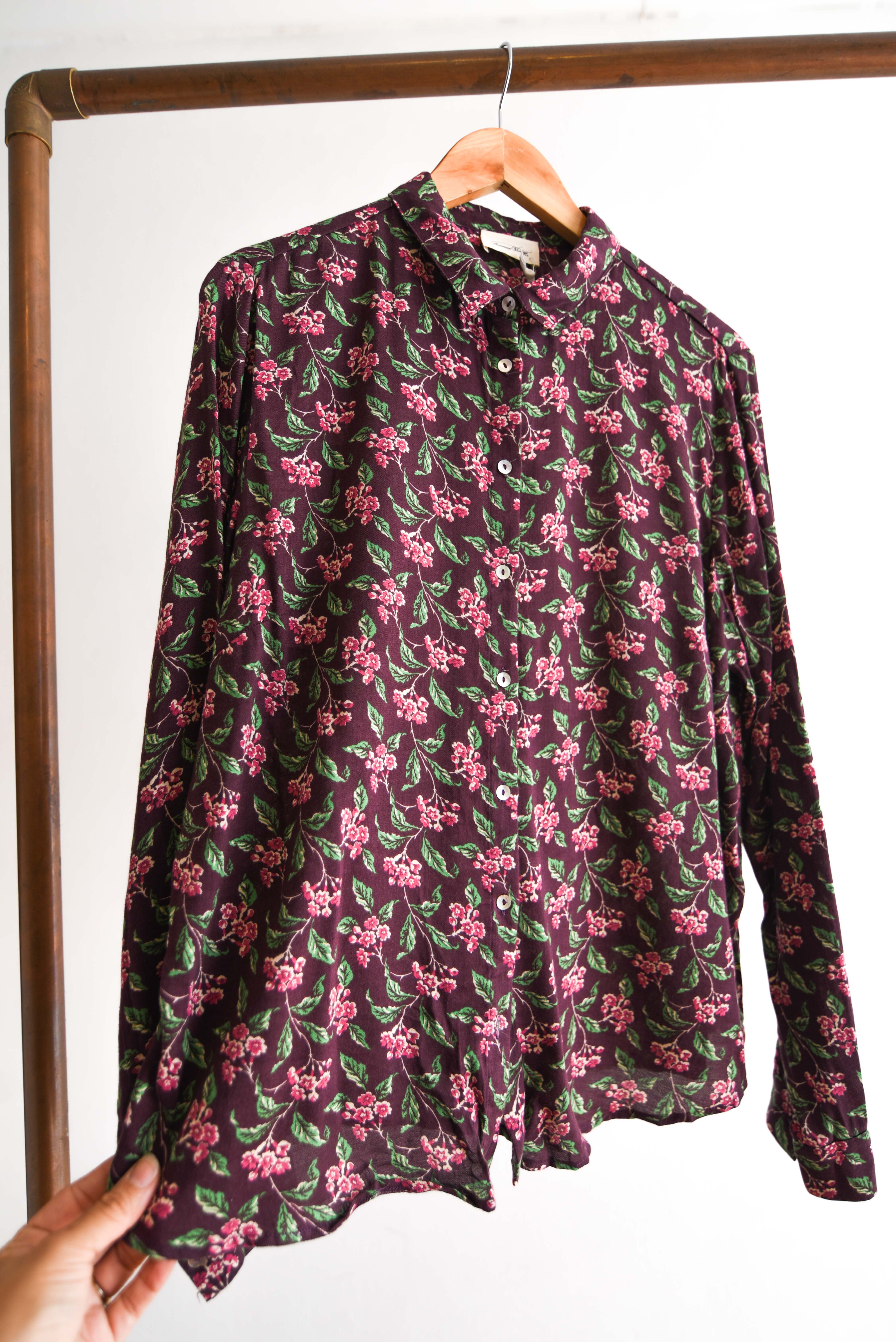 Blusa burdeo floral 