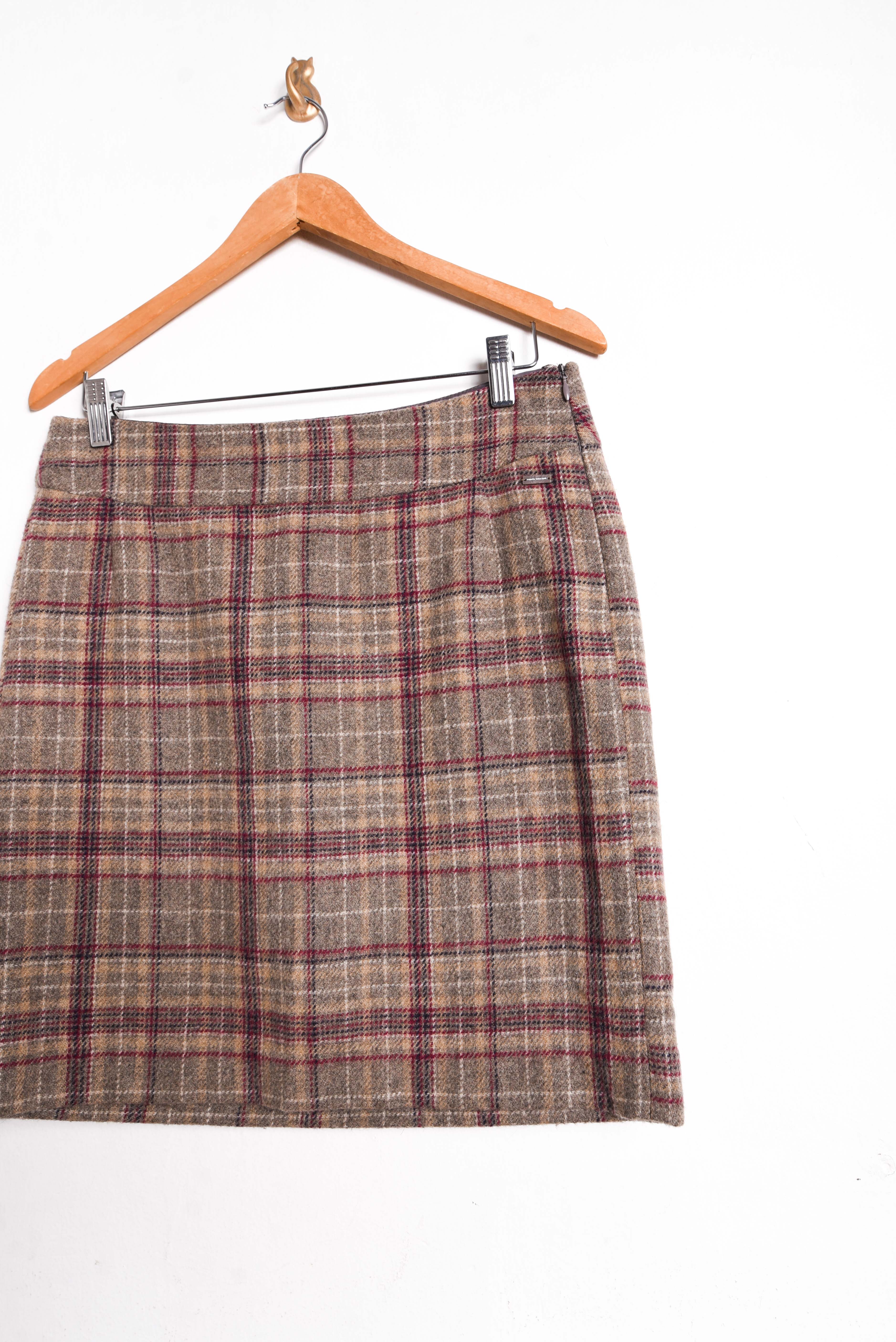 Falda café tartán