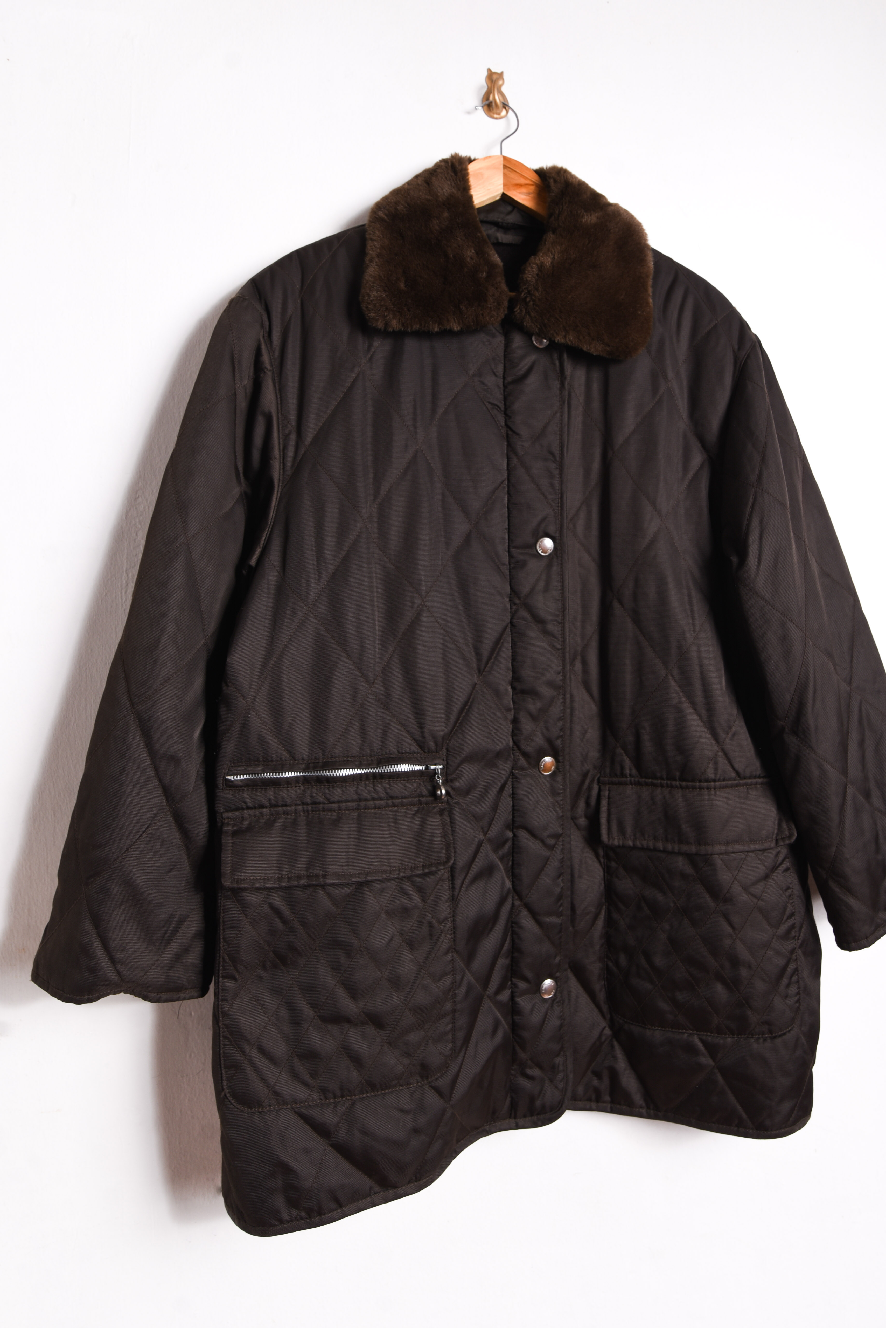 Chaqueta quilted cuello peludo