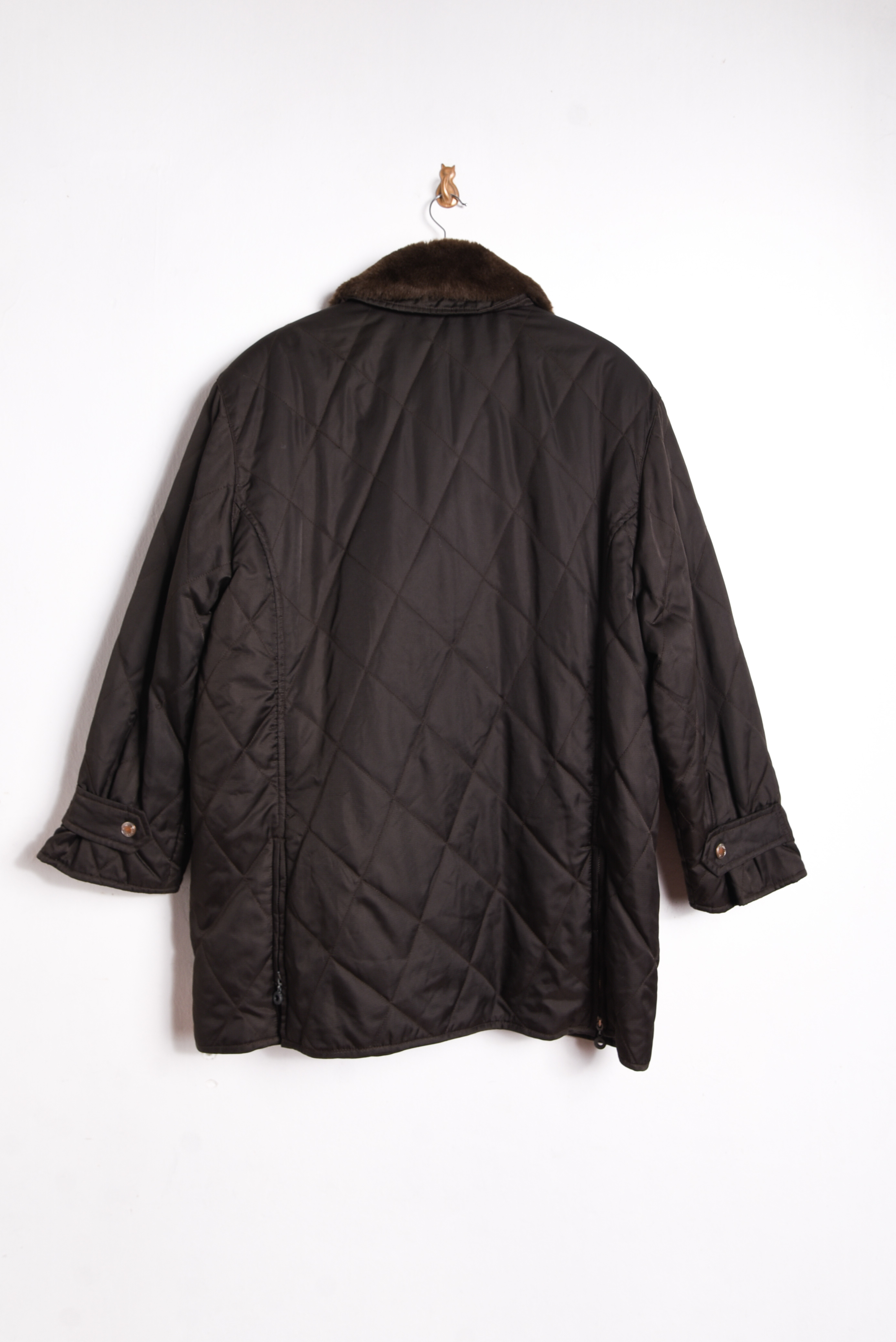 Chaqueta quilted cuello peludo