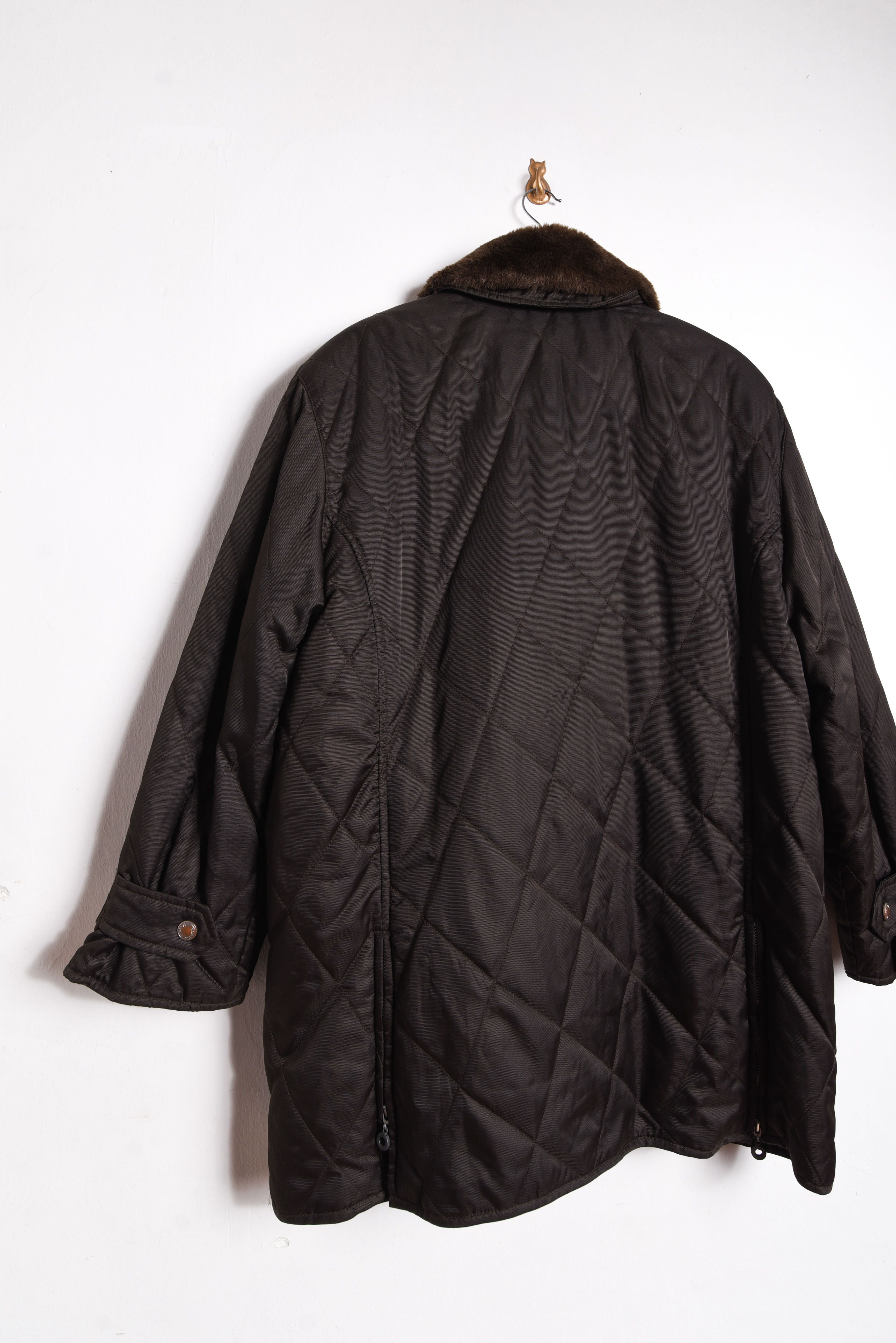 Chaqueta quilted cuello peludo