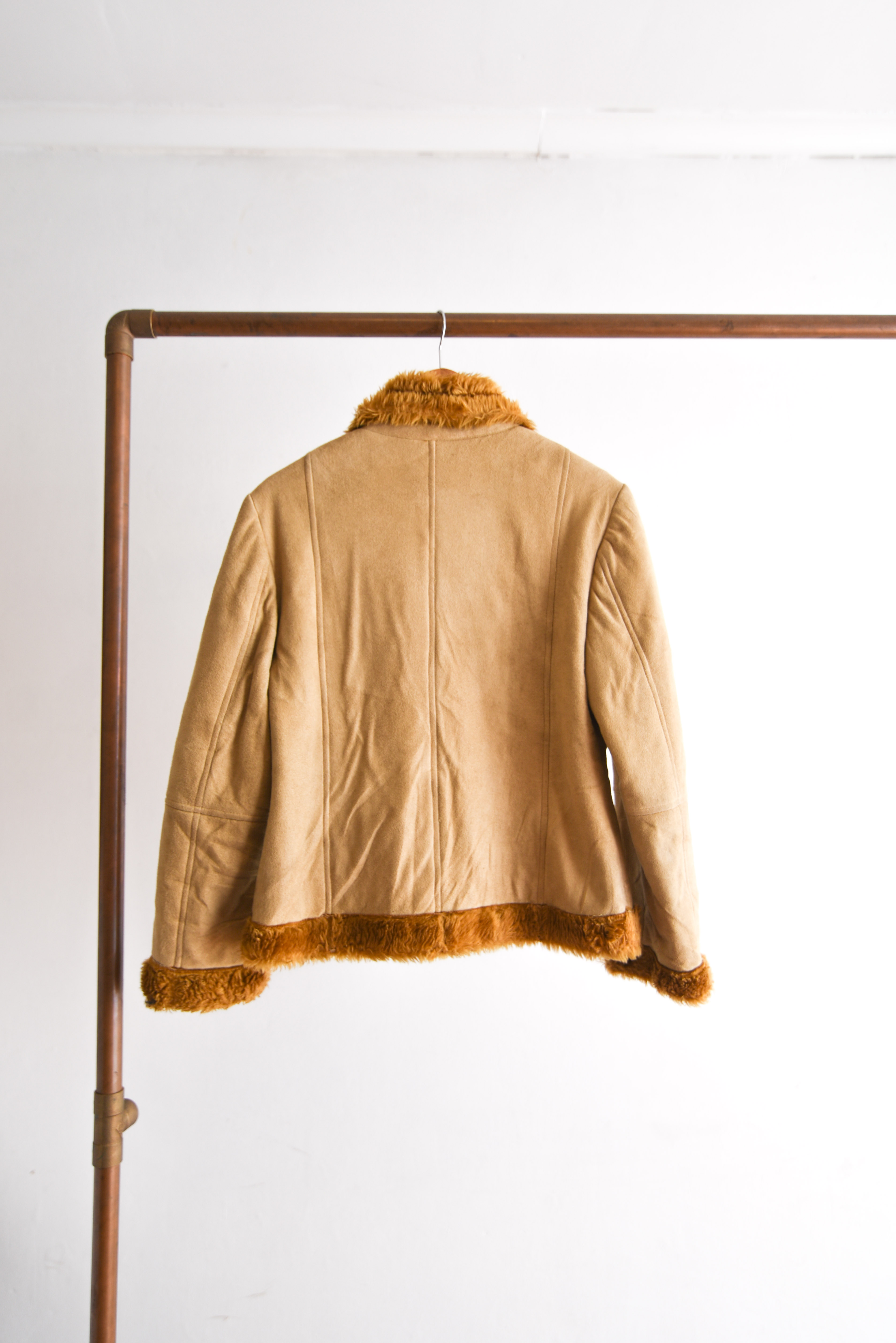 Chaqueta y2k camel furry