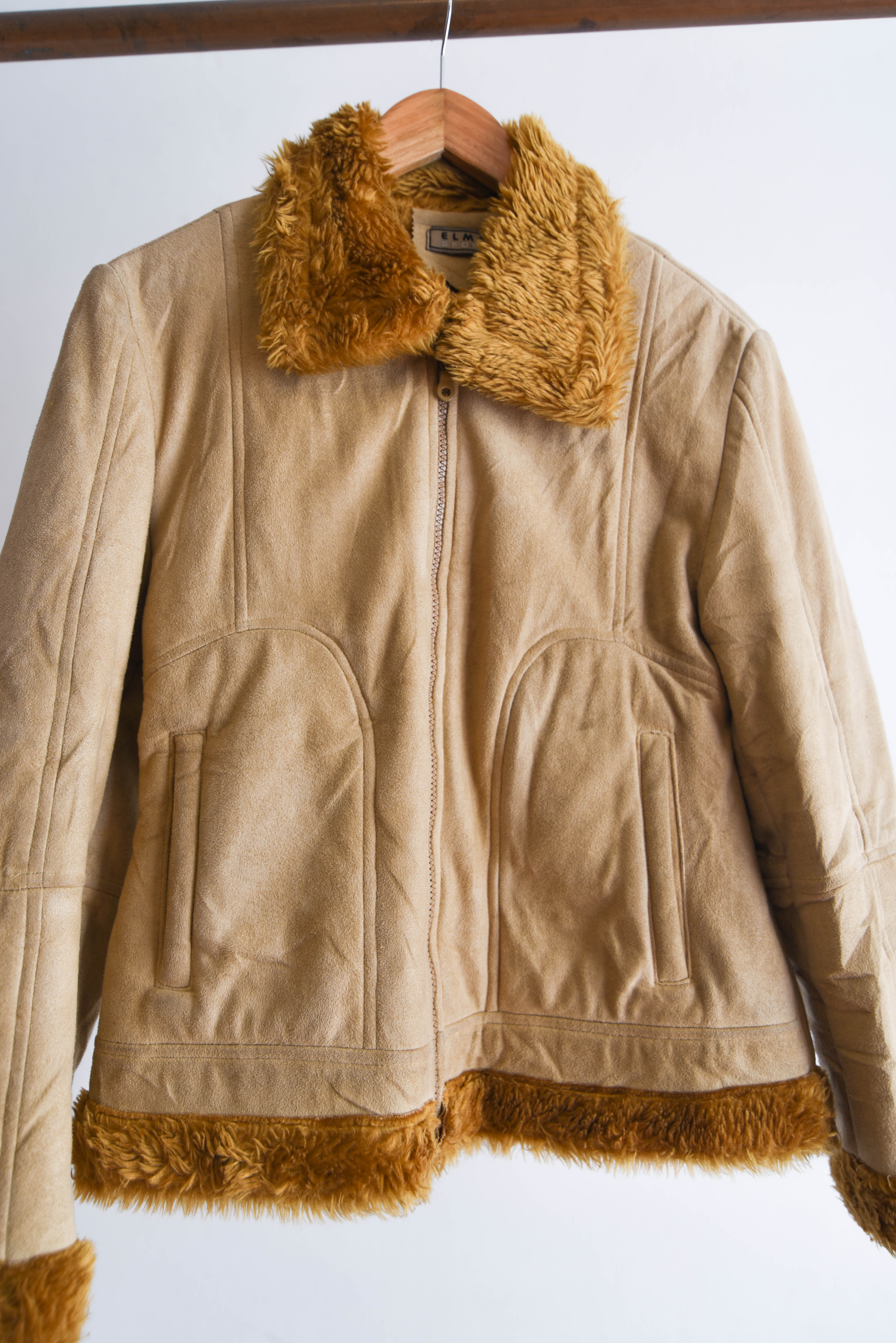 Chaqueta y2k camel furry