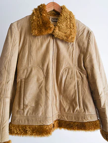 Chaqueta y2k camel furry