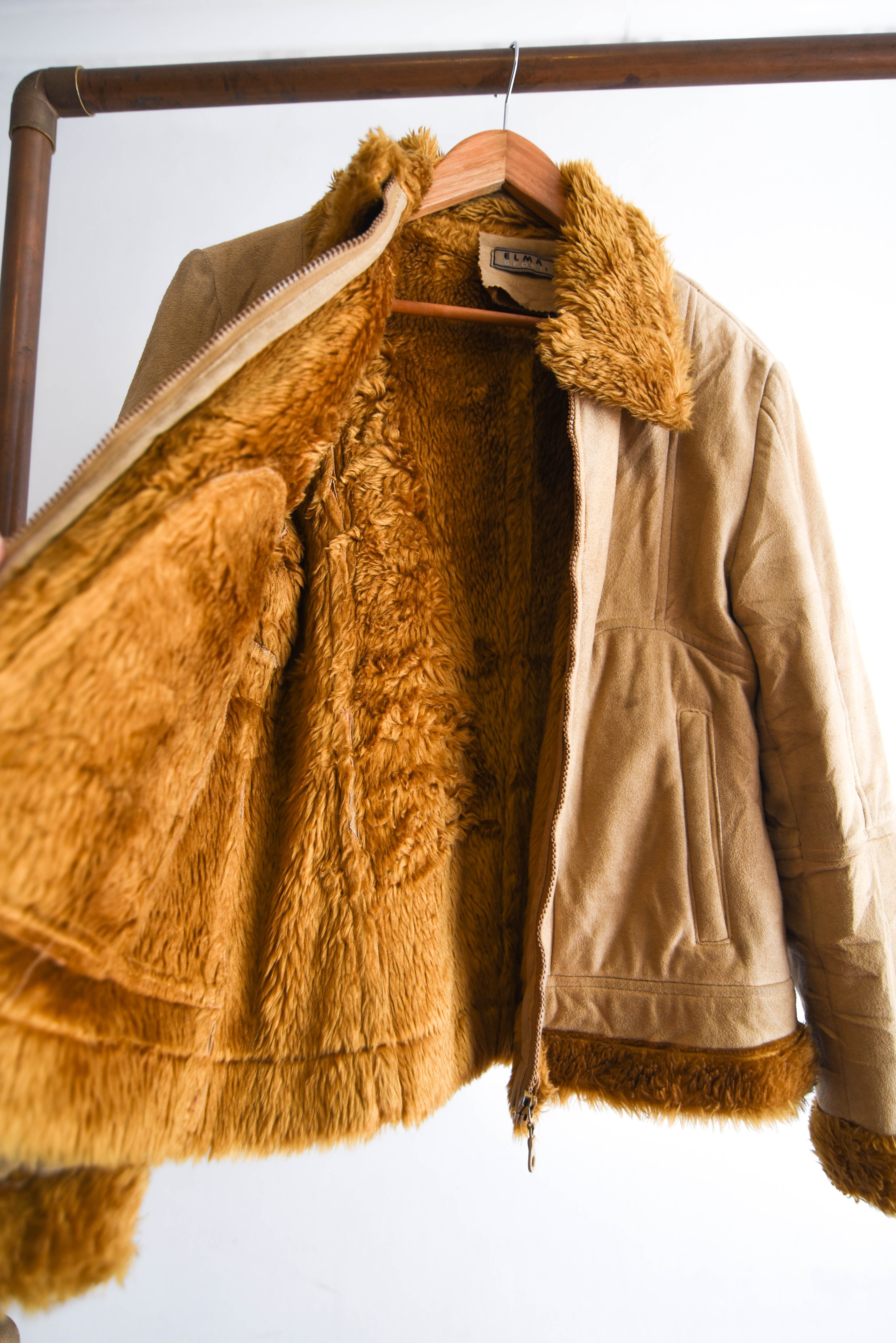 Chaqueta y2k camel furry