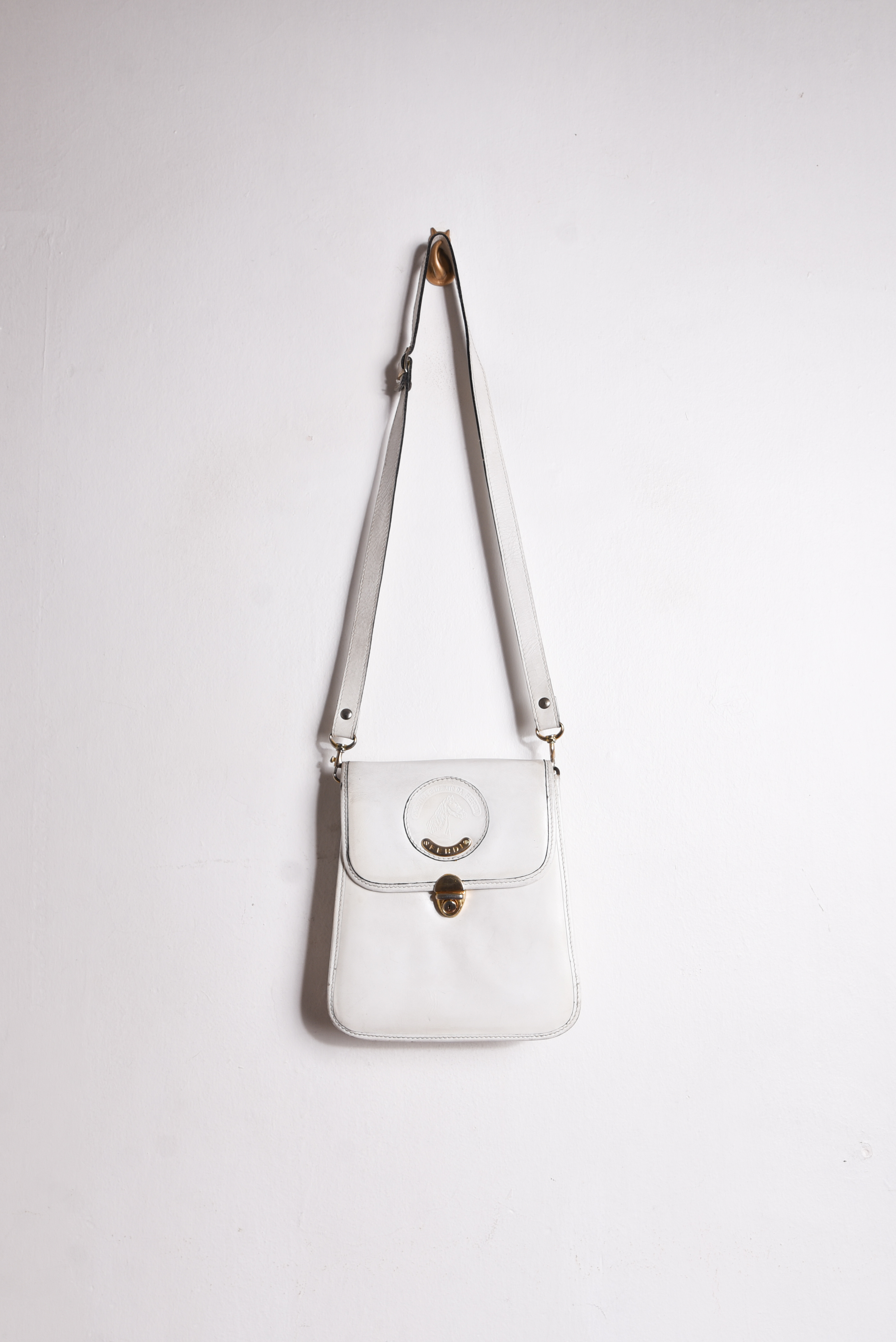 Cartera blanca vintage cuero