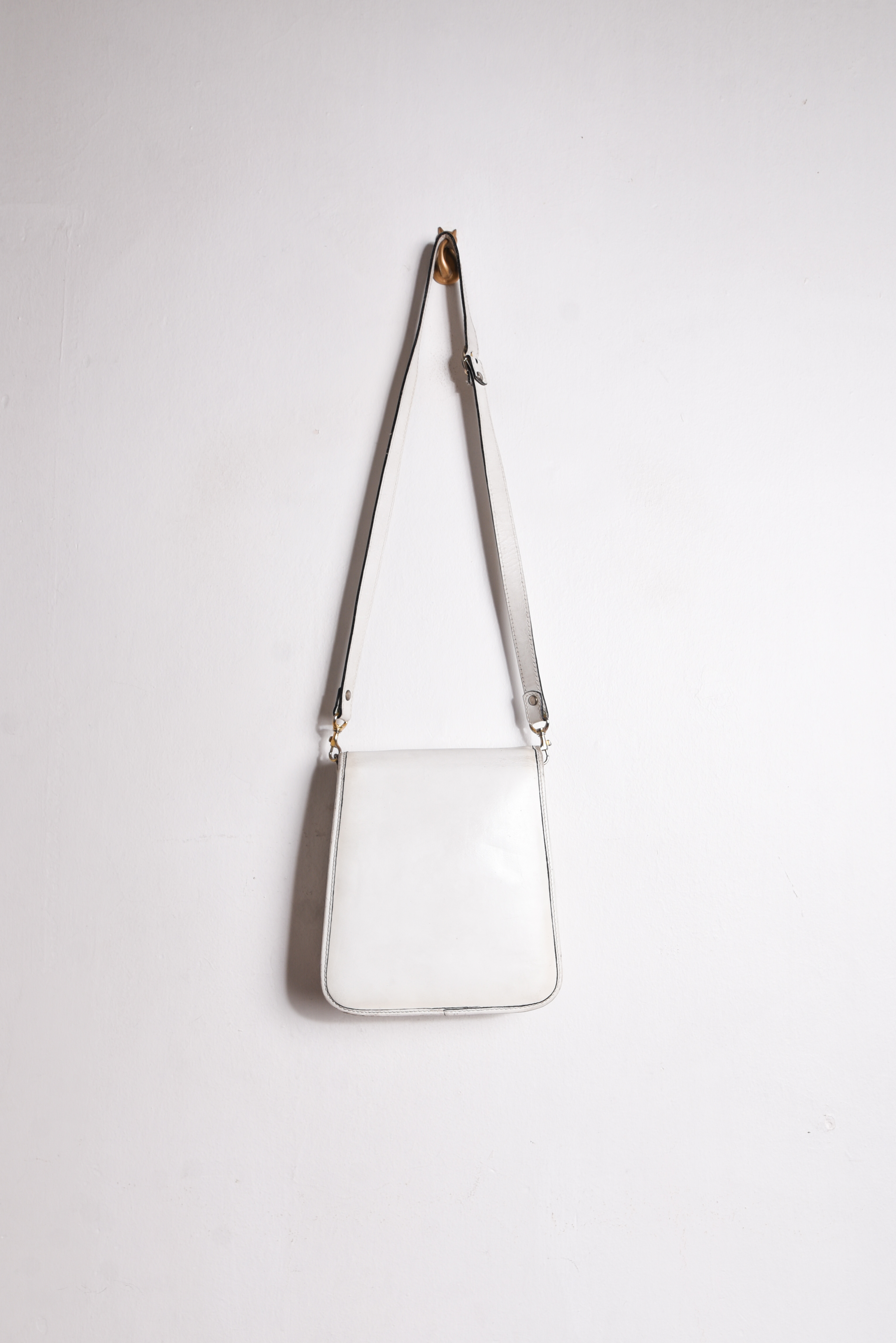 Cartera blanca vintage cuero