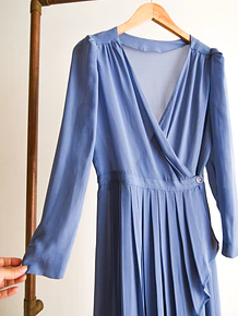 Vestido vintage celeste plisado