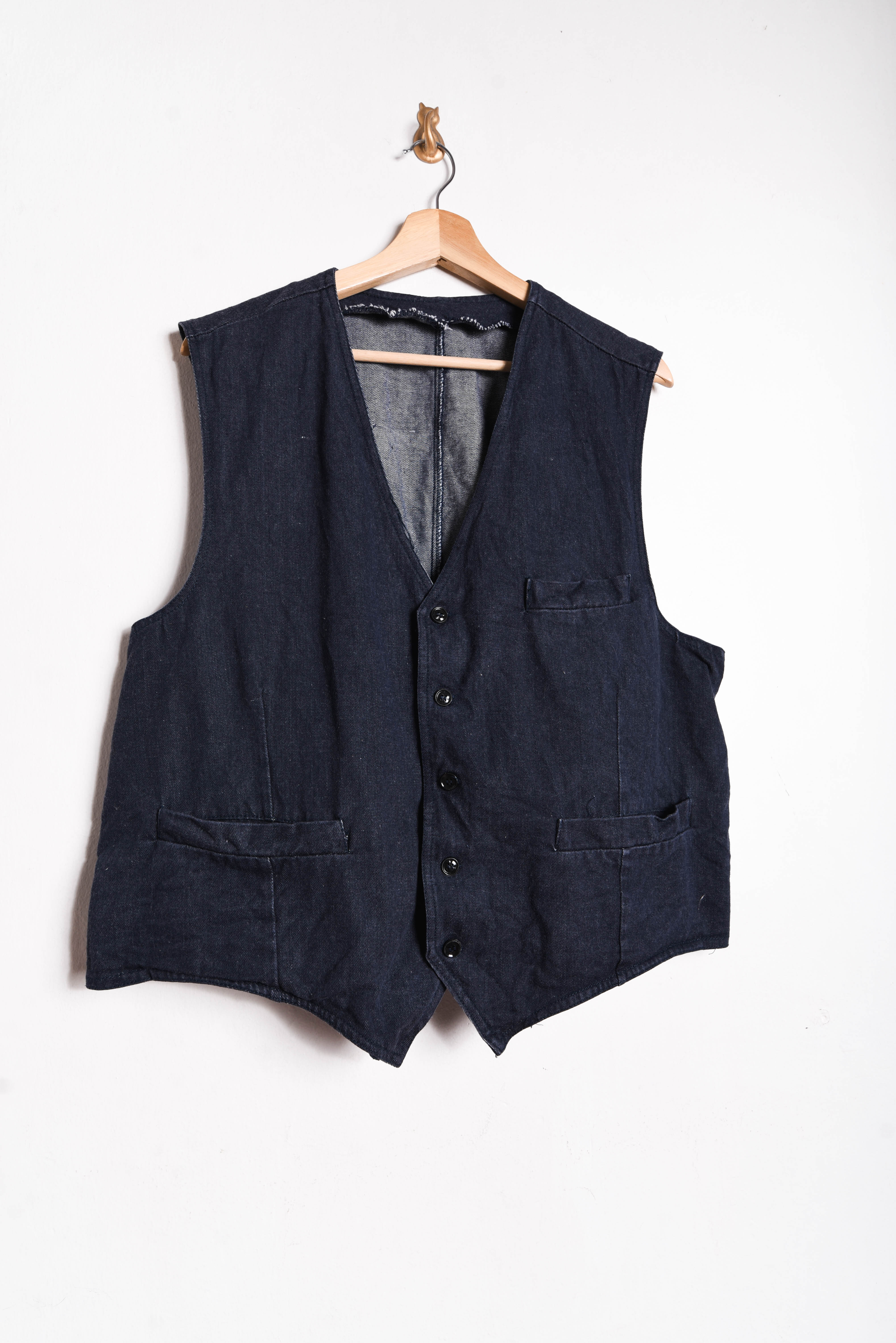 Denim vest botones
