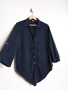 Blusa azul navy botones