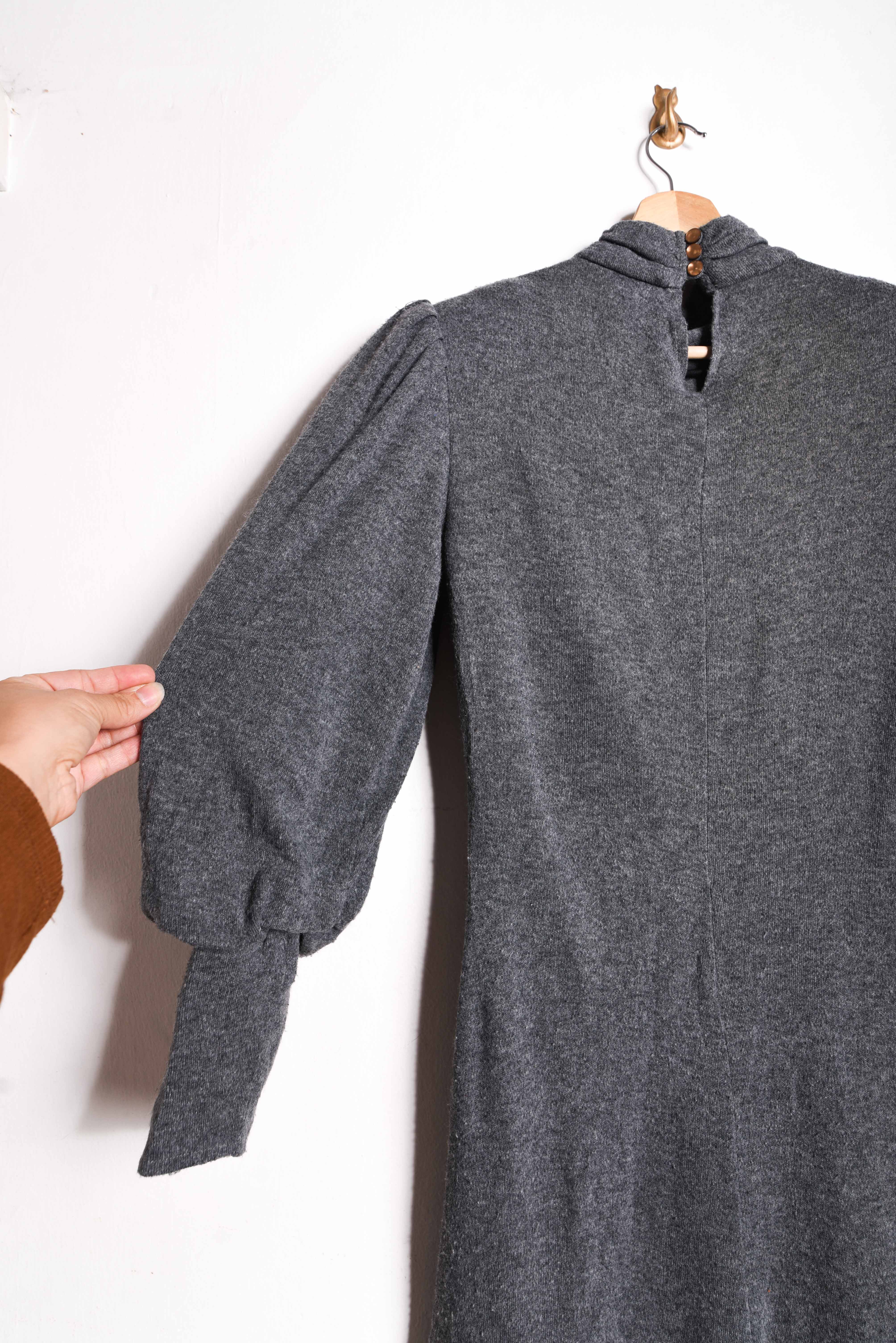 Vestido tejido gris 80s