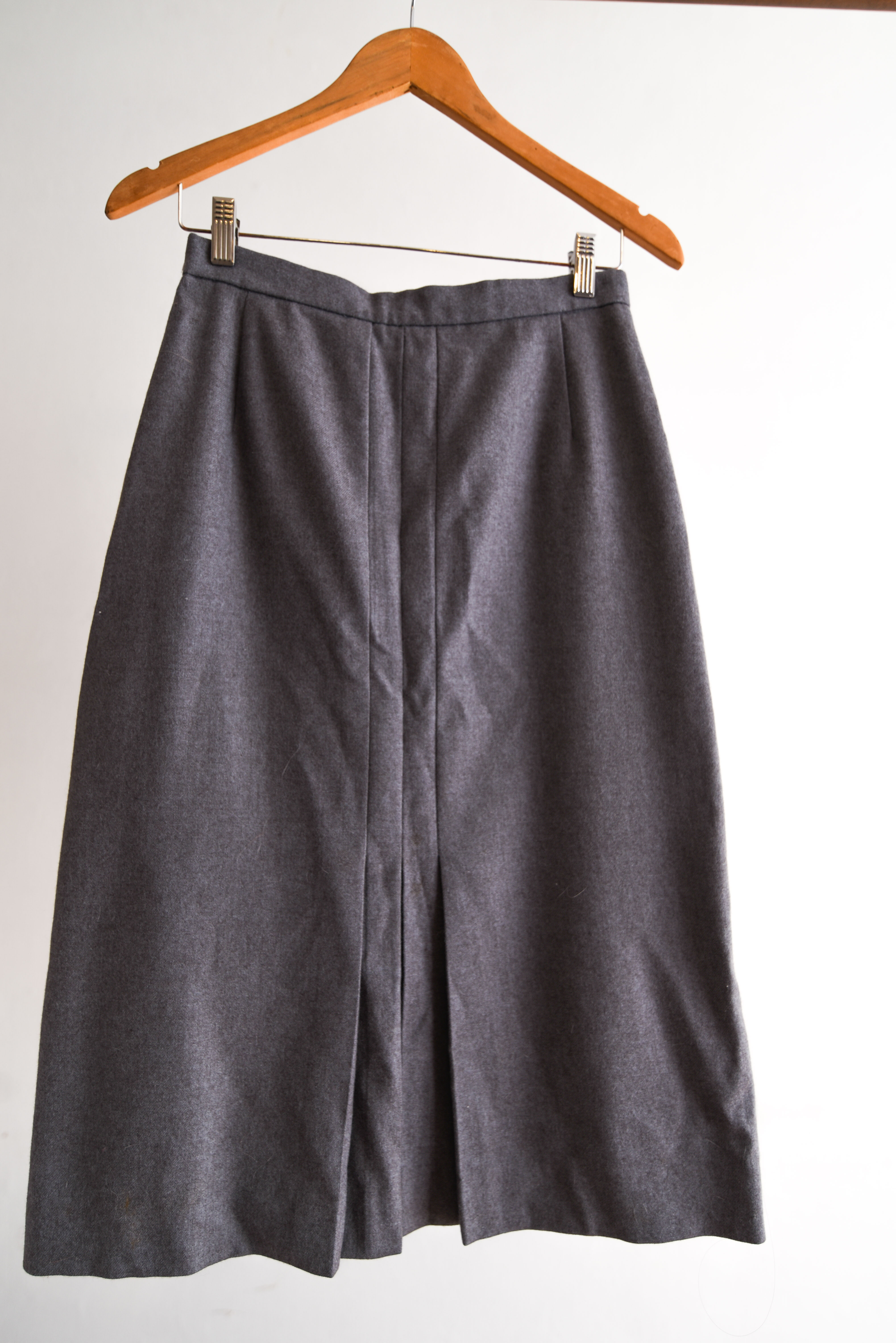 Falda lana gris plisada