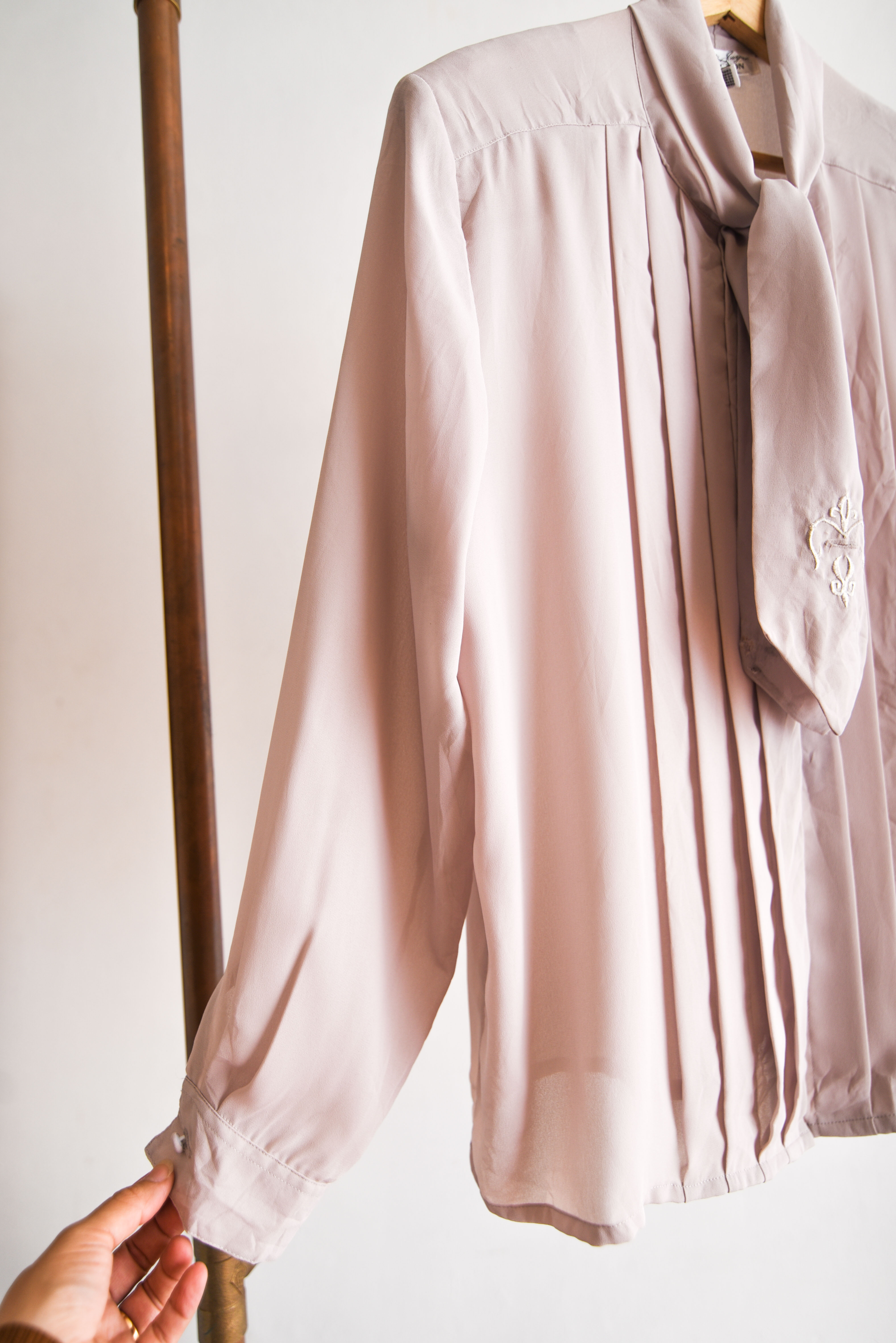 Blusa gris taupe 80s