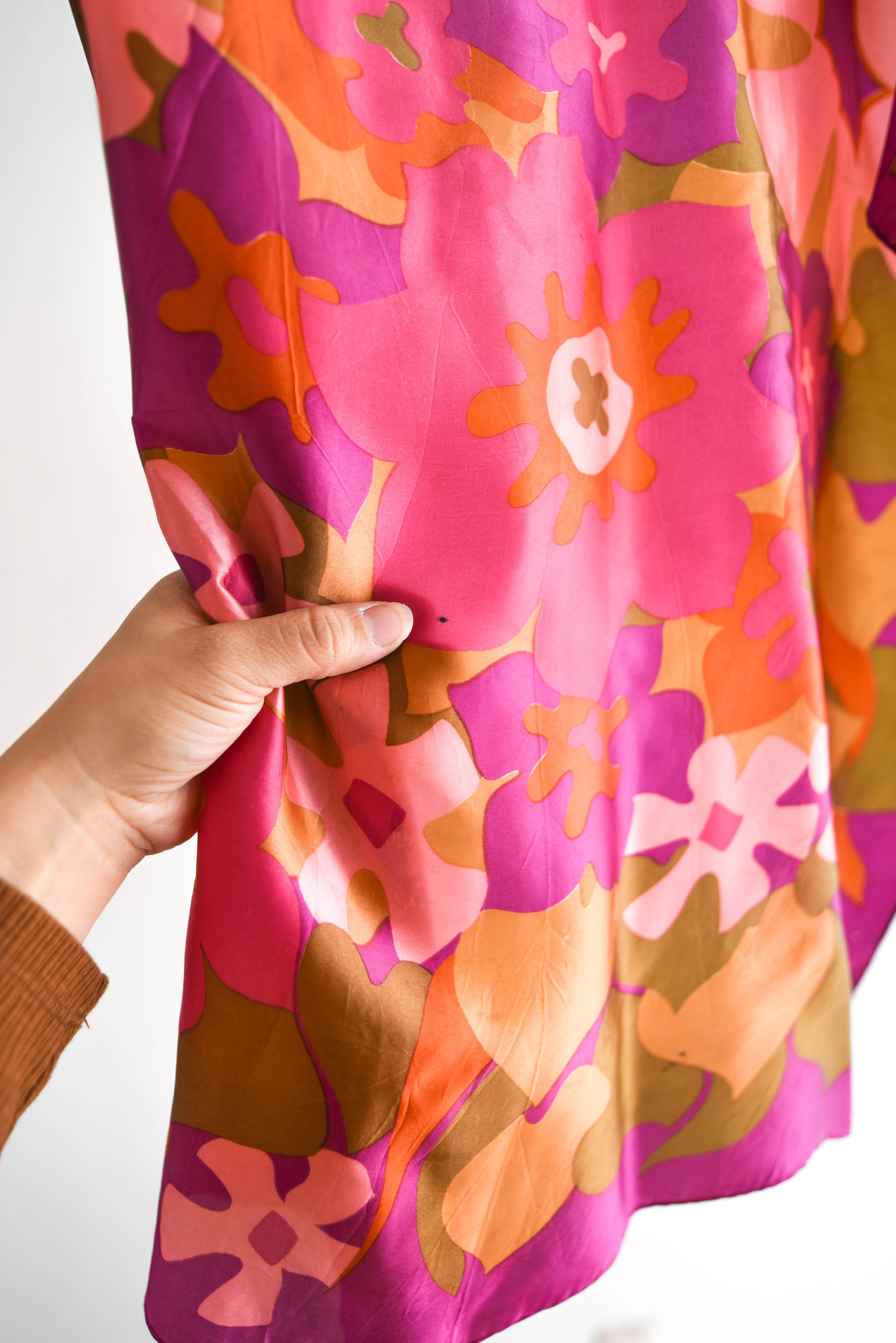 Pañuelo floral retro rosa