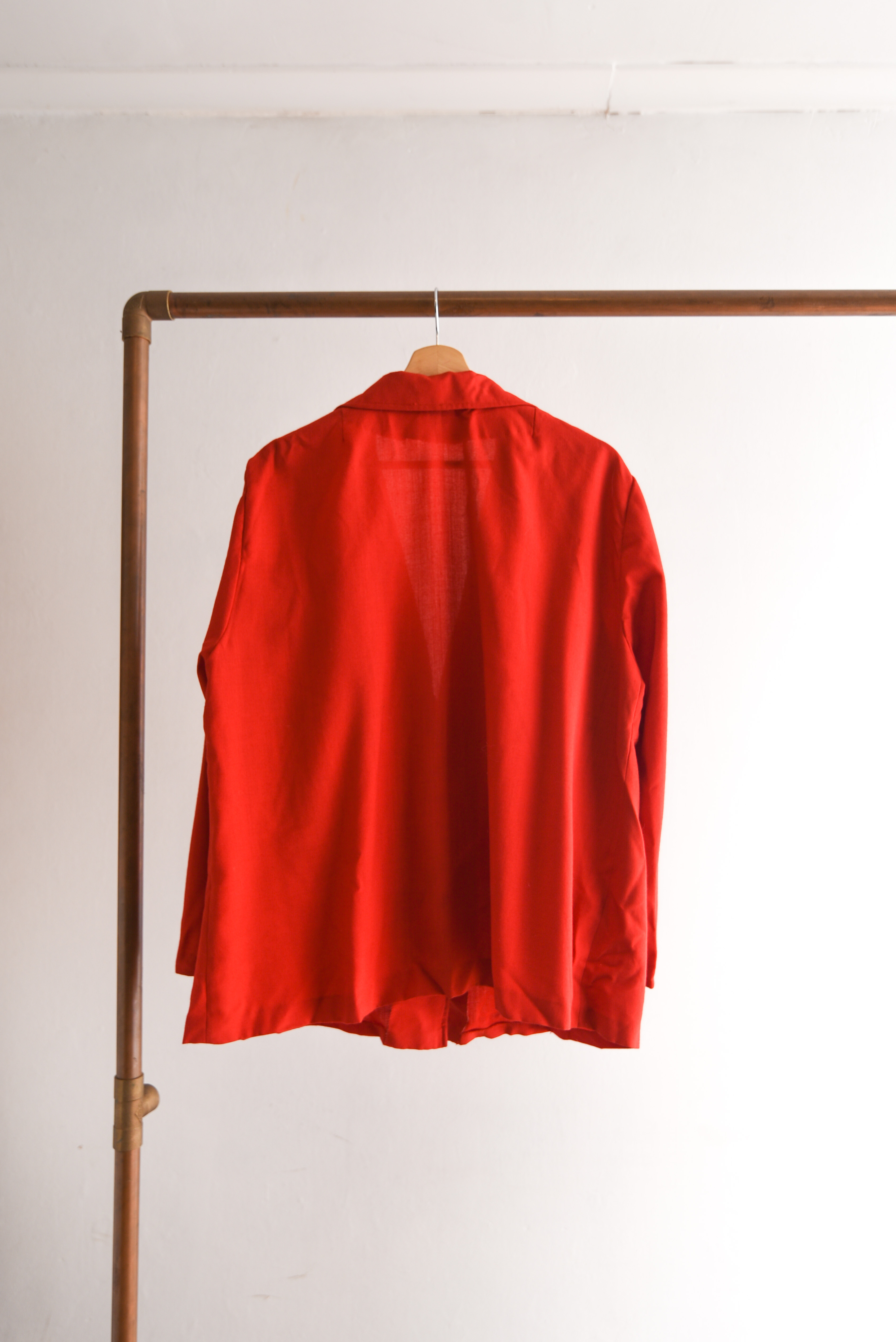 Blazer rojo delgado botones