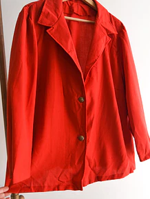 Blazer rojo delgado botones