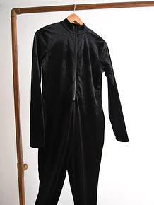 Enterito negro plush sporty