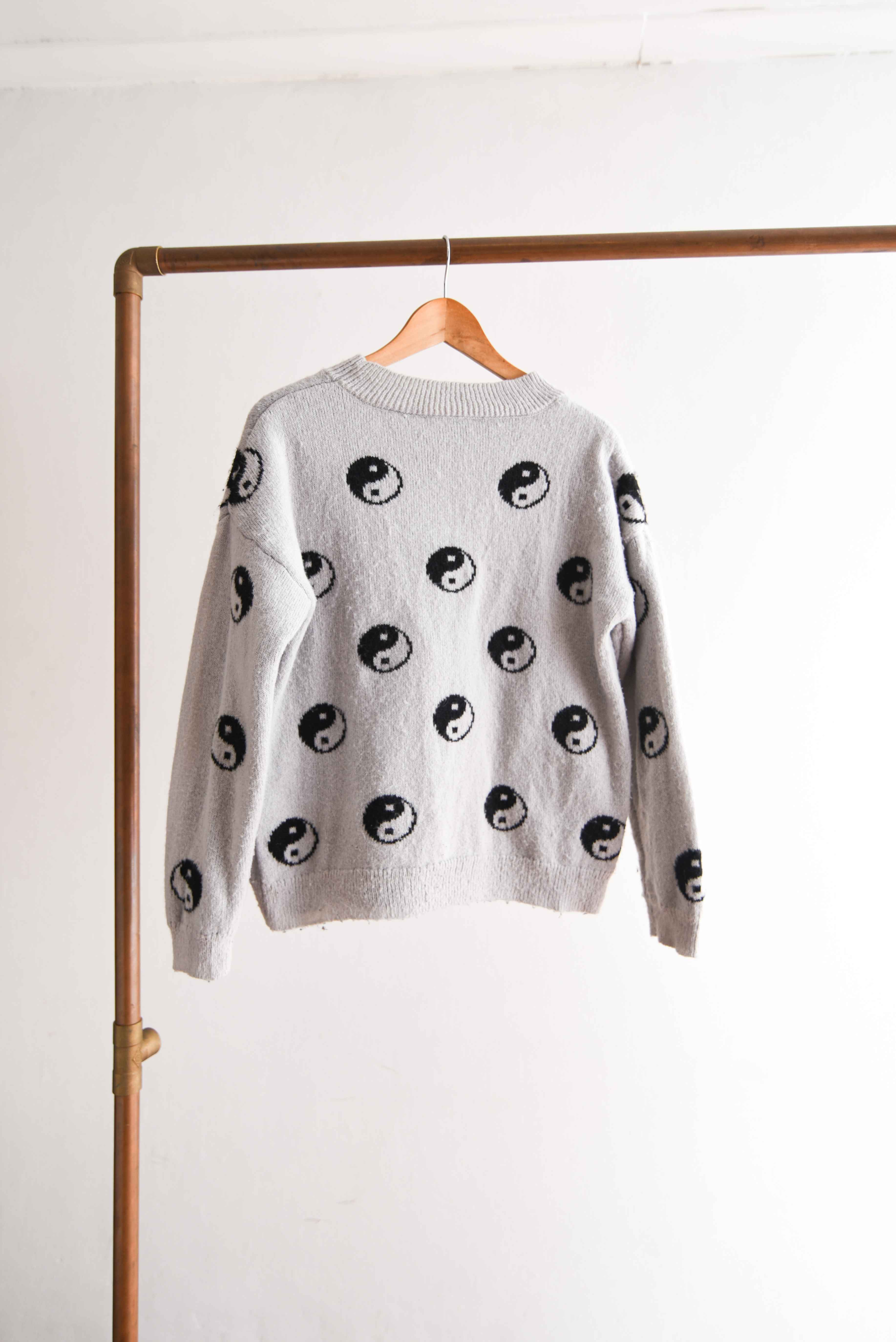Chaleco Yin-Yang gris